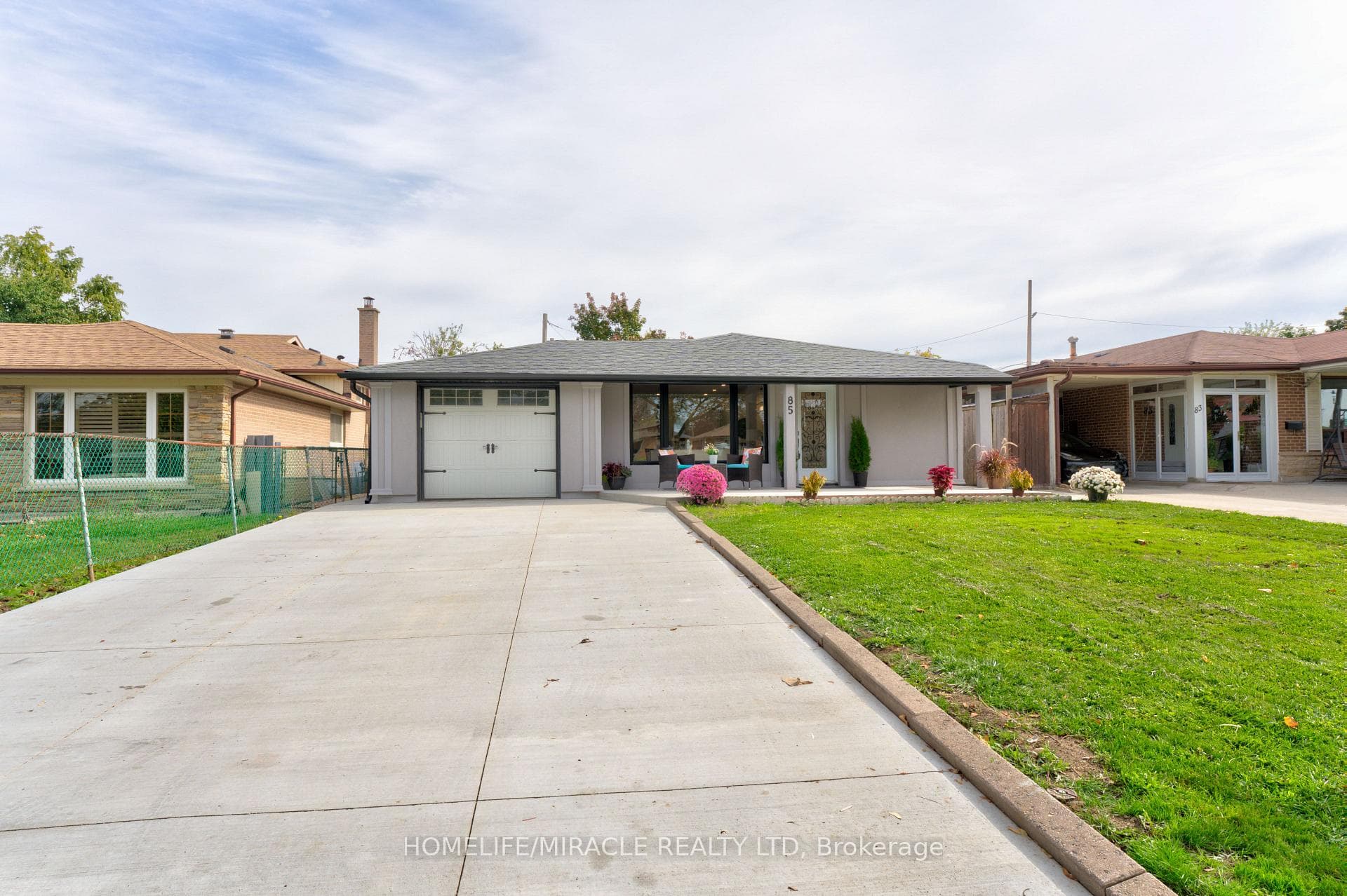 85 Silverstone Drive, Toronto, ON M9V 3G4