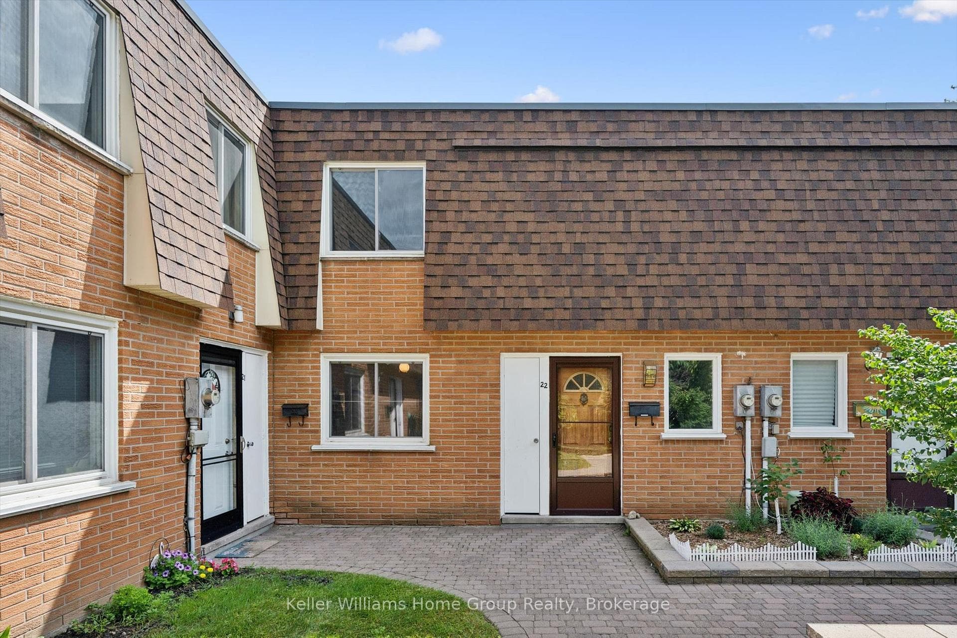 120 Country Club Drive 22, Guelph, ON N1E 3K7