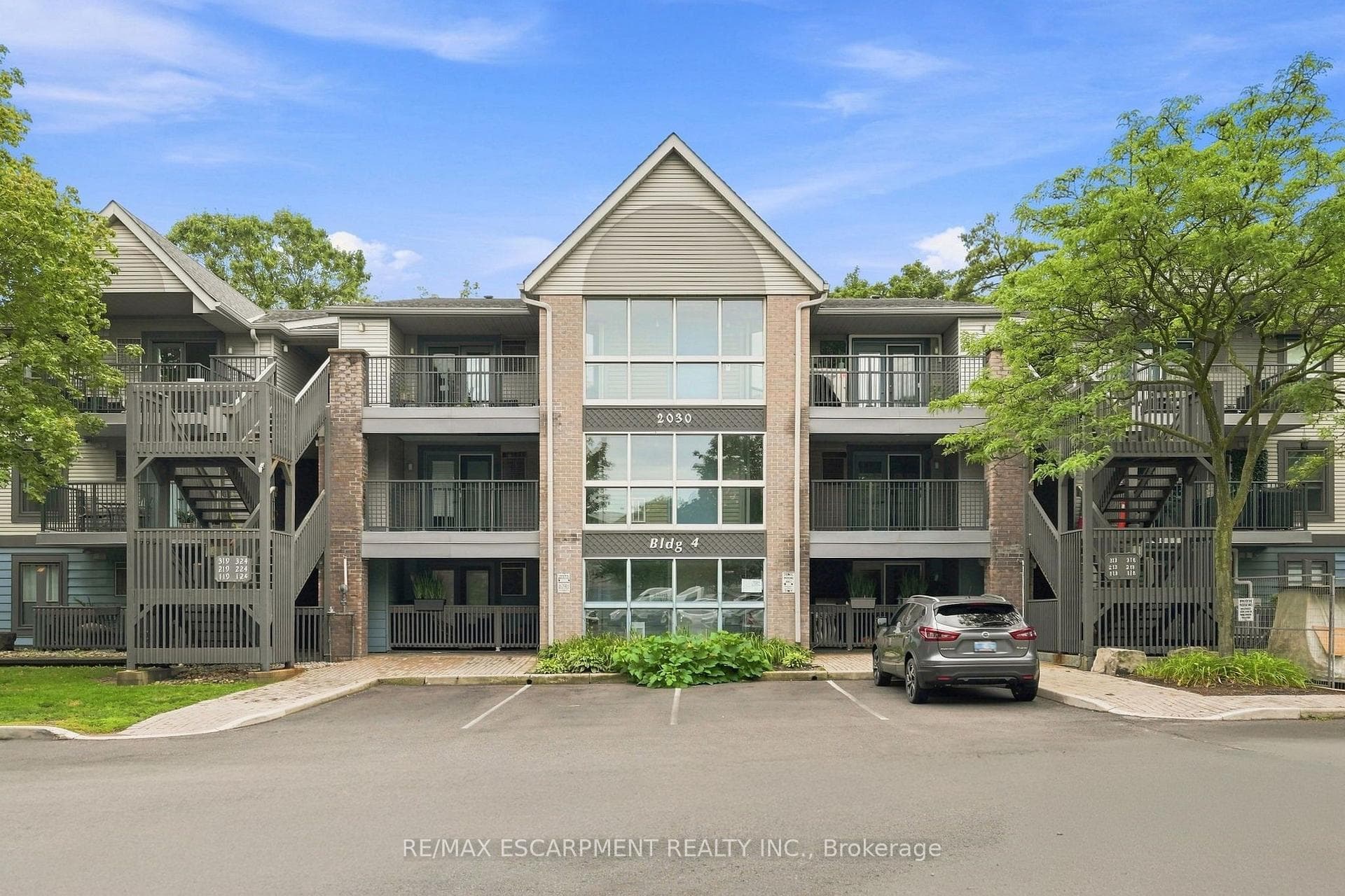 2030 Cleaver Avenue 322, Burlington, ON L7M 4C3