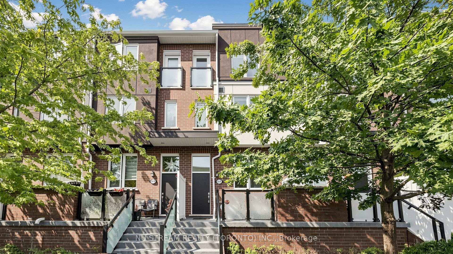 15 Heron Park Place, Toronto, ON M1E 0B8