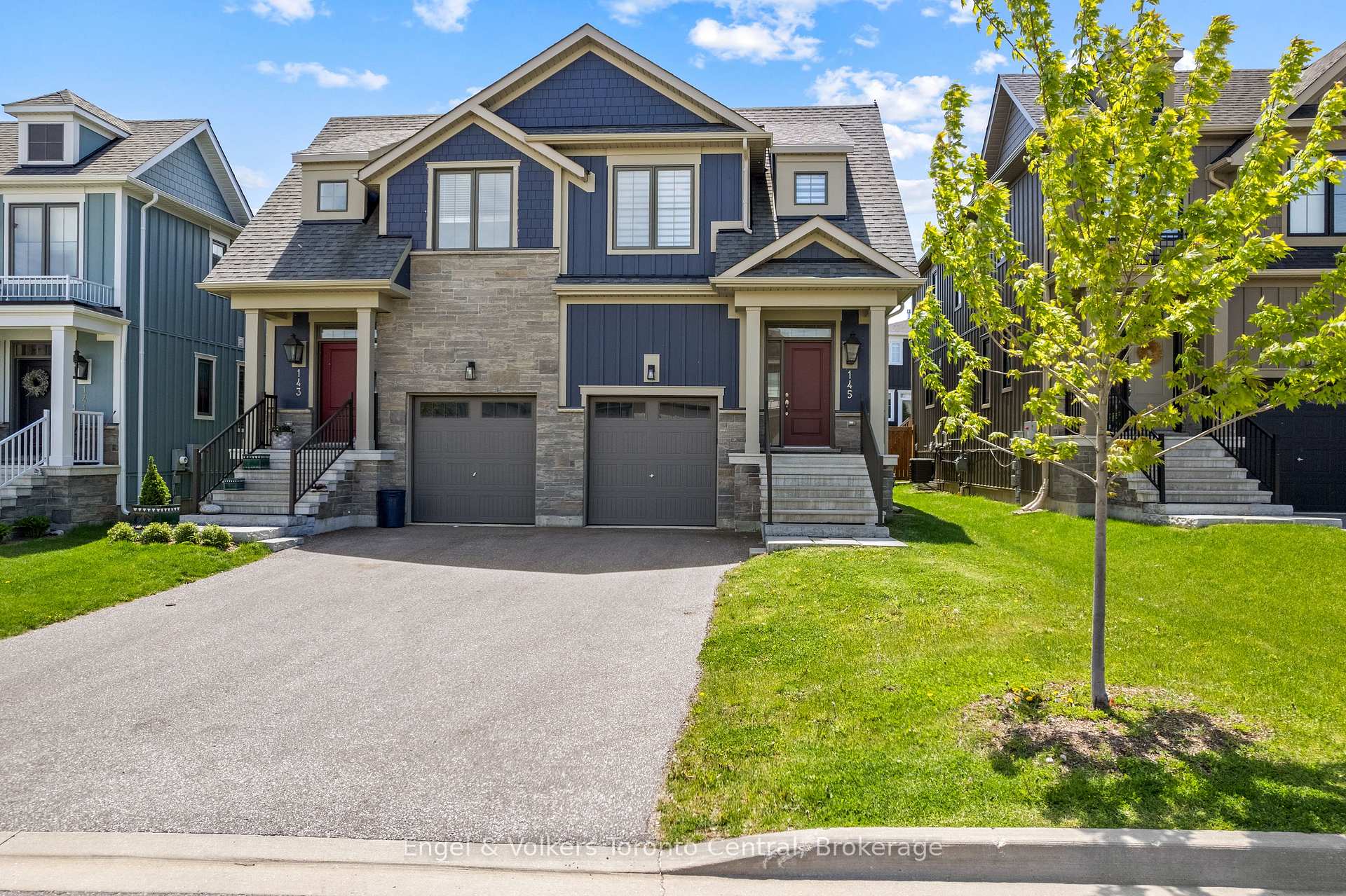 145 Sycamore Street, Blue Mountains, ON L9Y 4E4