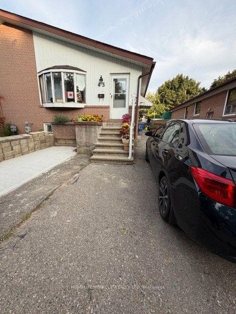43 Corby Crescent, Brampton, ON L6Y 1H3