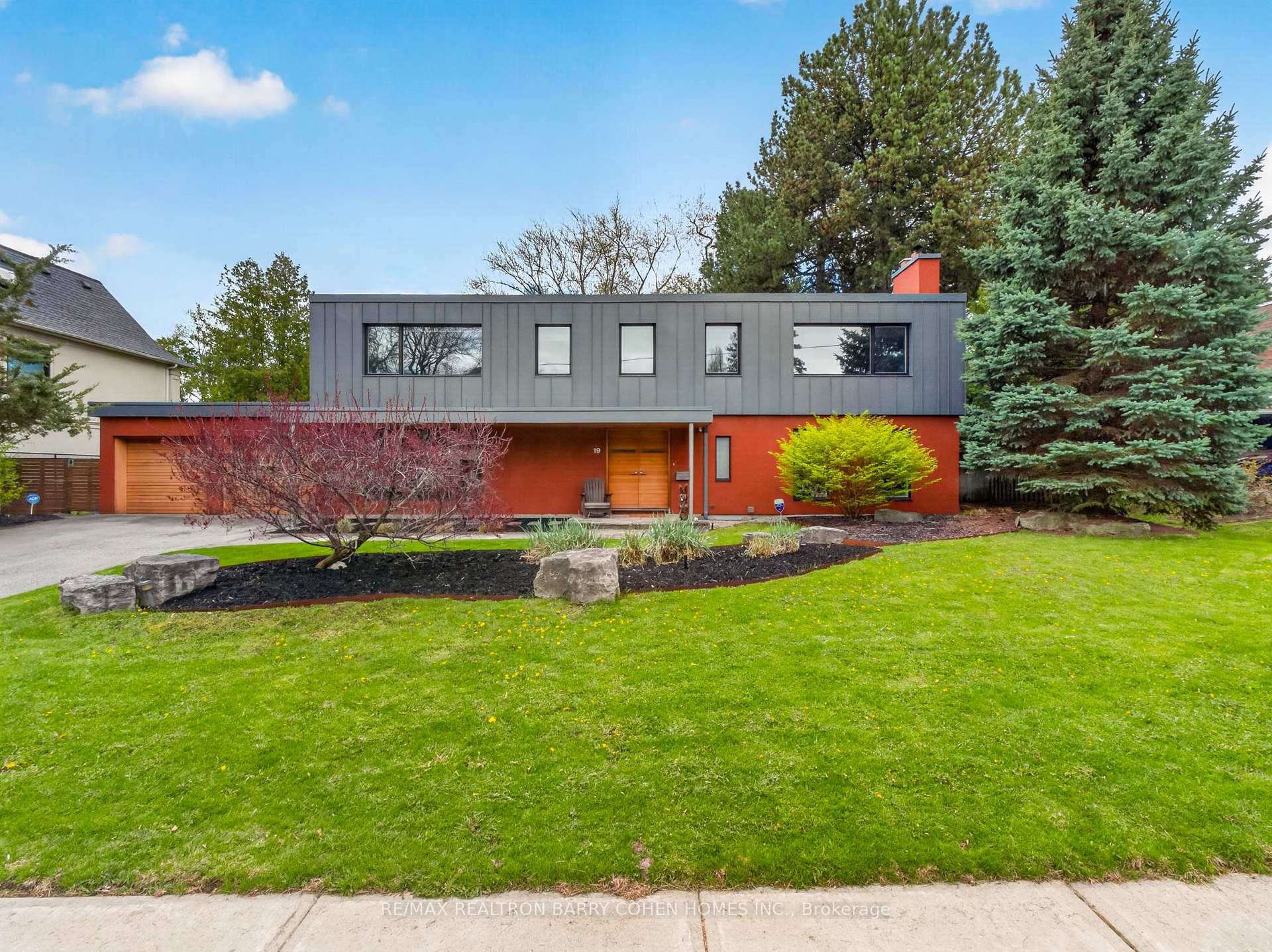 19 Saintfield Avenue, Toronto, ON M3C 2M4