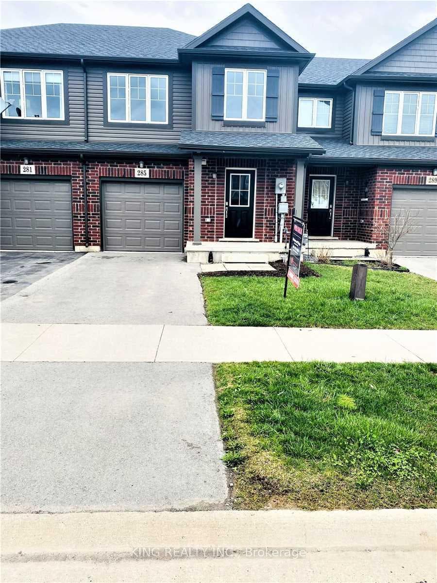 285 Silverwood Avenue, Welland, ON L3C 0B7