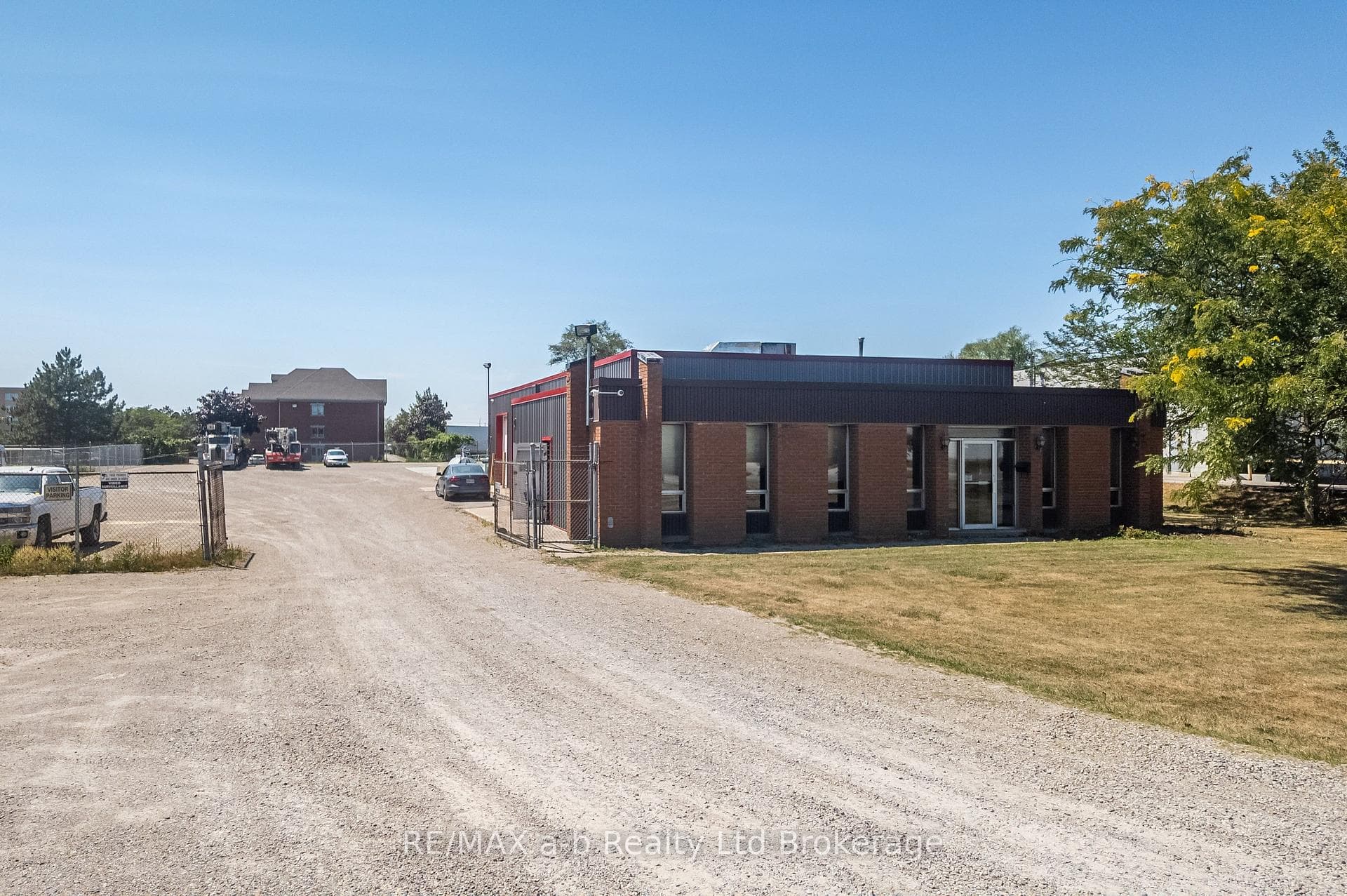1015 Hargrieve Road, London South, ON N6E 1P6