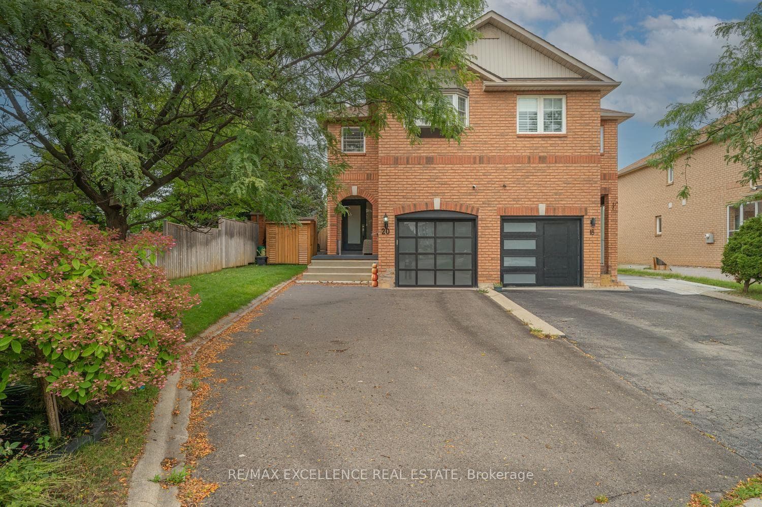 20 Manett Crescent, Brampton, ON L6X 4X4