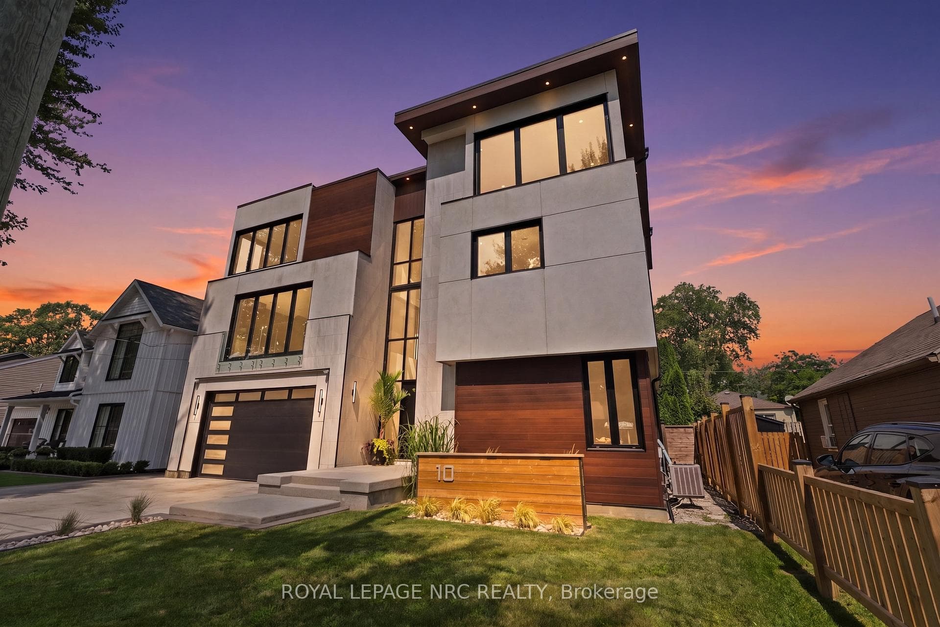 10 Pawling Street, St. Catharines, ON L2N 5M2