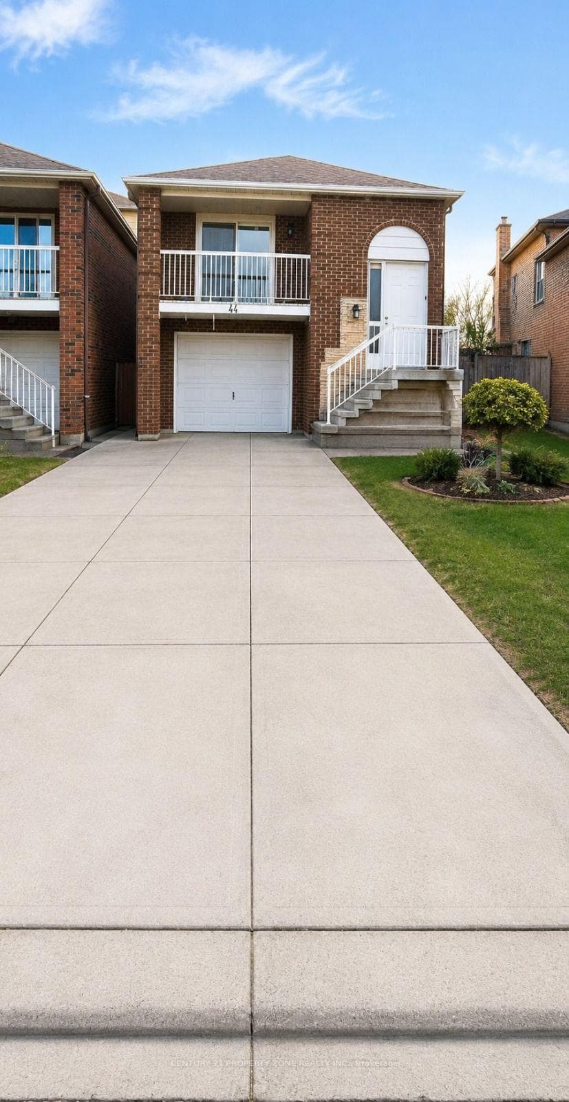 44 Rotherglen Court, Brampton, ON L6X 2S1
