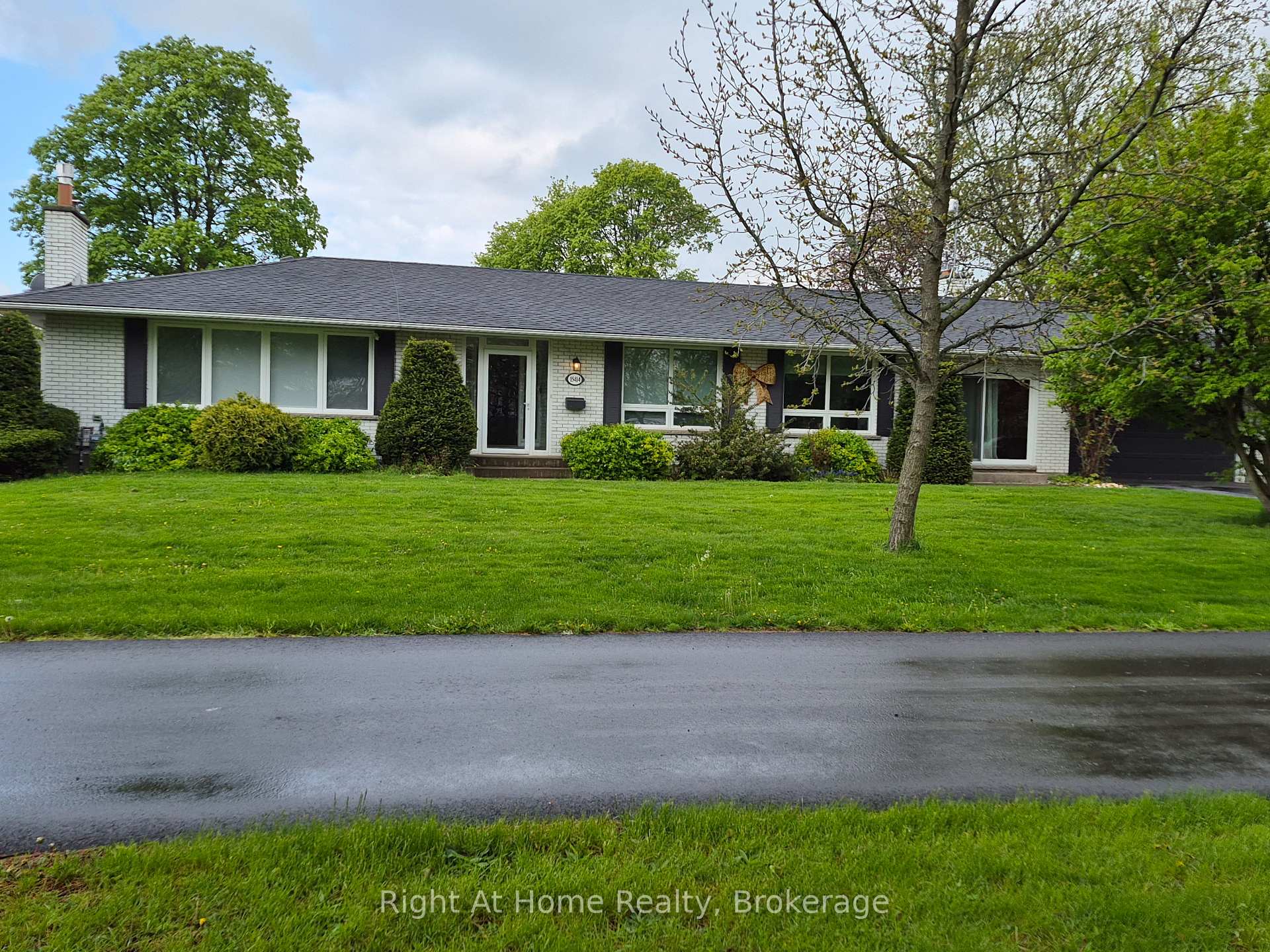 15414 Niagara River Parkway, Niagara-on-the-Lake, ON L0S 1J0