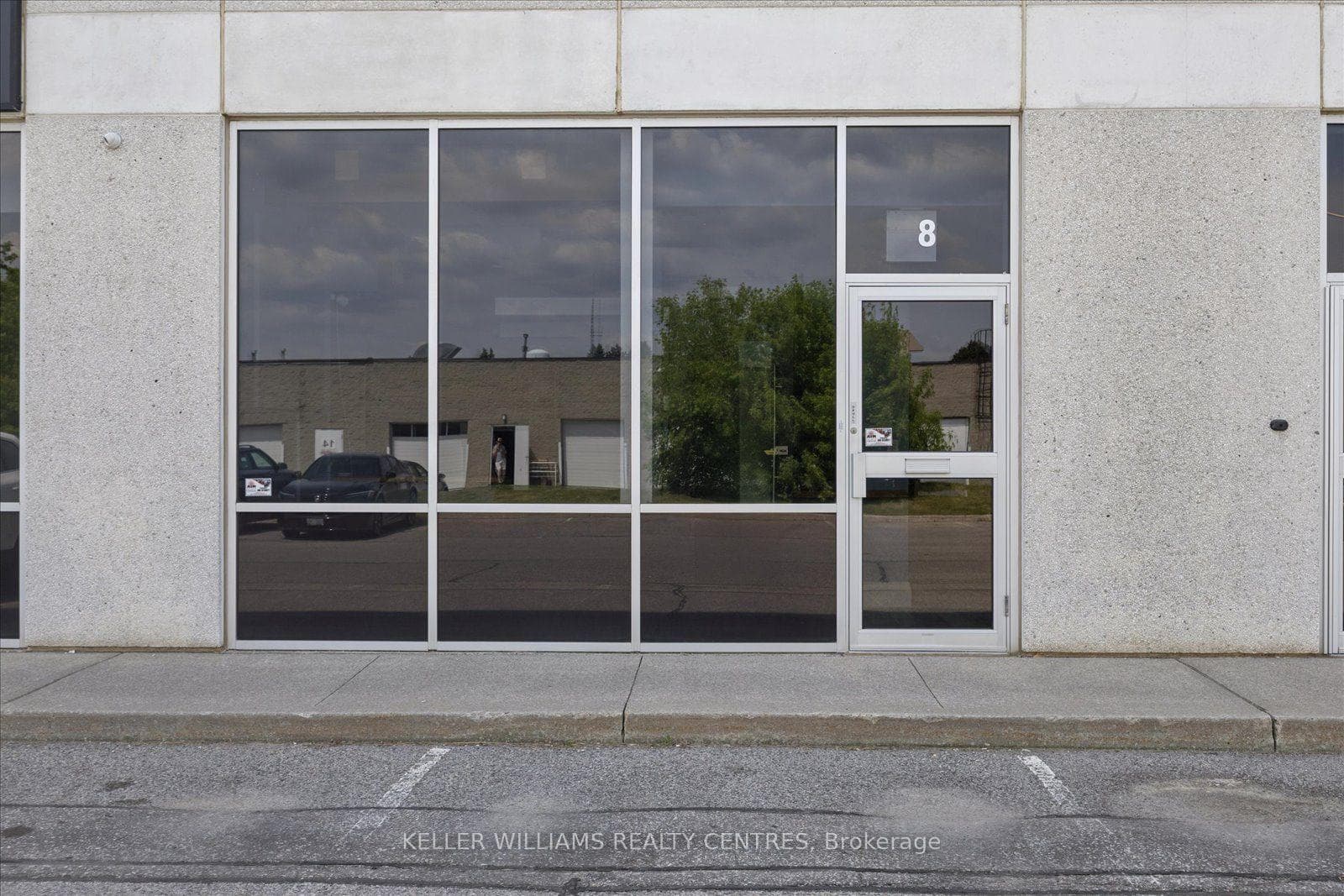 235 Industrial Parkway S 8, Aurora, ON L4G 3V5