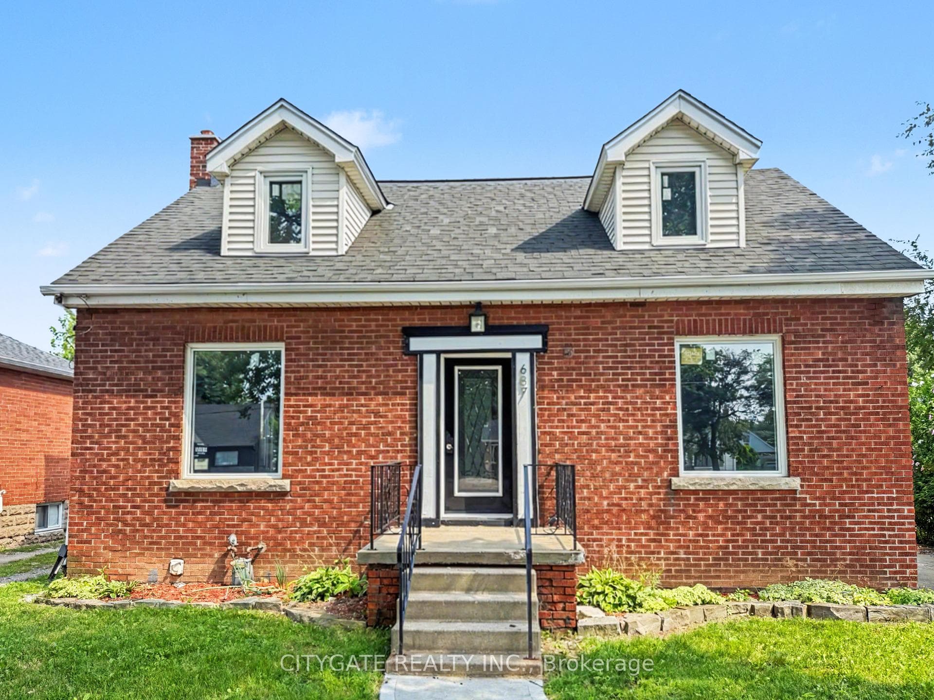 687 Upper James Street, Hamilton, ON L9C 2Z4