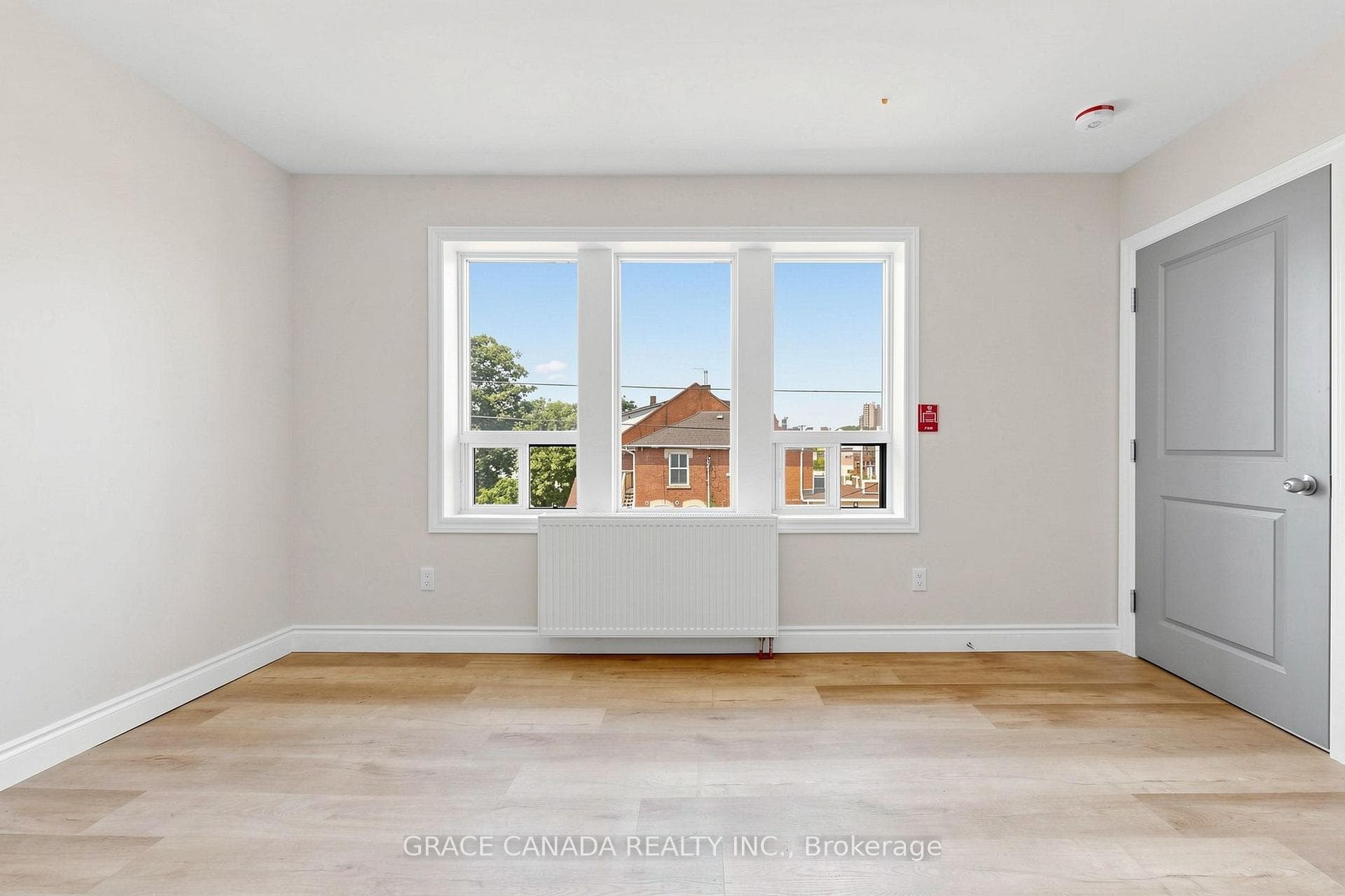 65 Sanford Avenue S, Hamilton, ON L8M 2G7