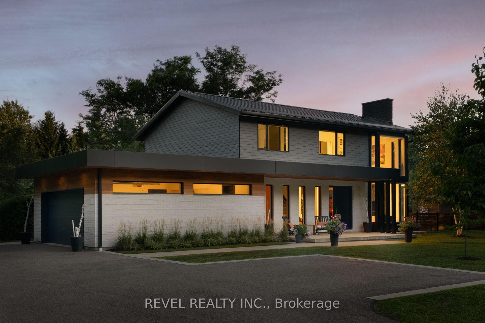 15 Caledon Mountain Drive, Caledon, ON L7K 0G1