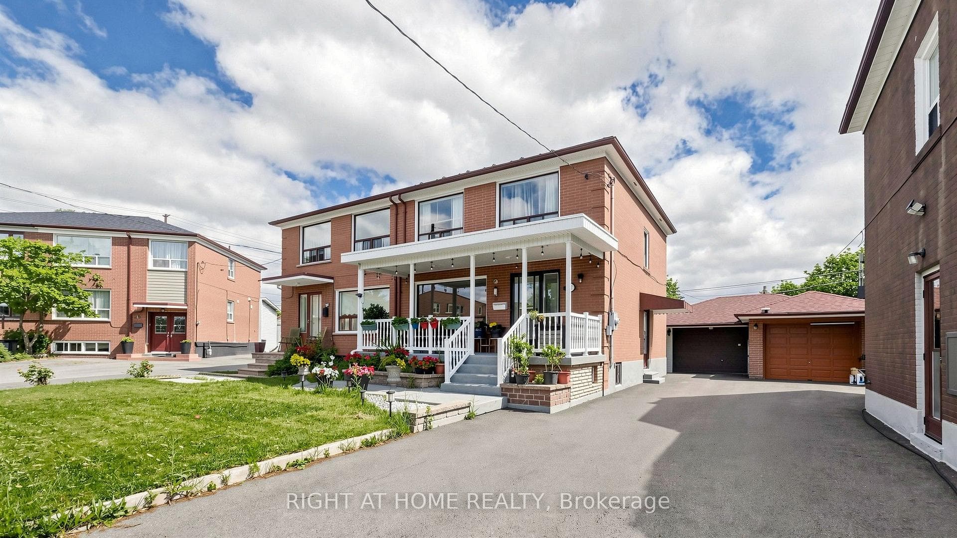 22 Brigham Court, Toronto, ON M9W 1T8