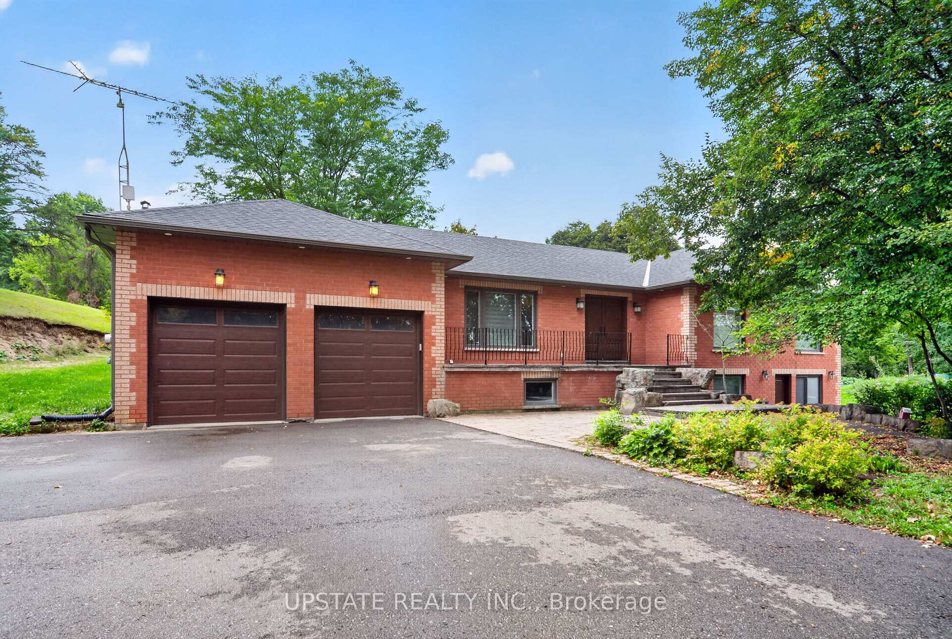16072 The Gore Road, Caledon, ON L7C 3E6