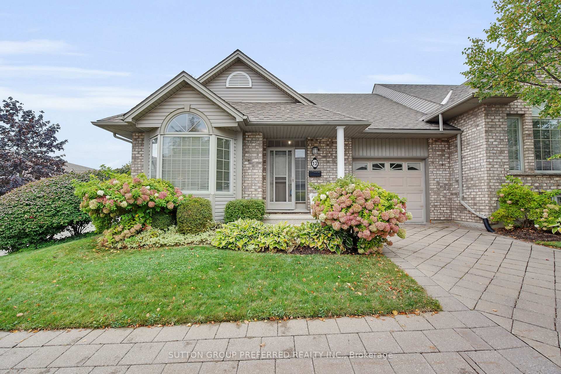 800 Commissioners Road W 12, London South, ON N6K 1C2