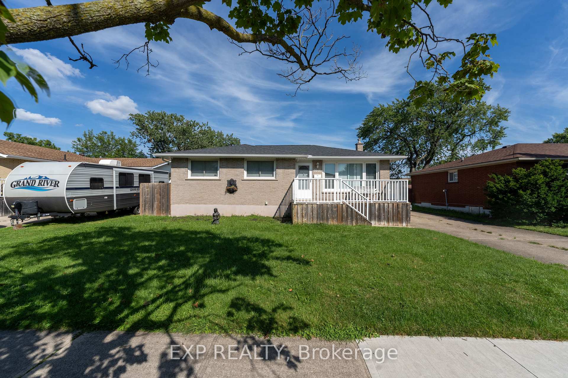 7040 Warden Avenue, Niagara Falls, ON L2G 5P5