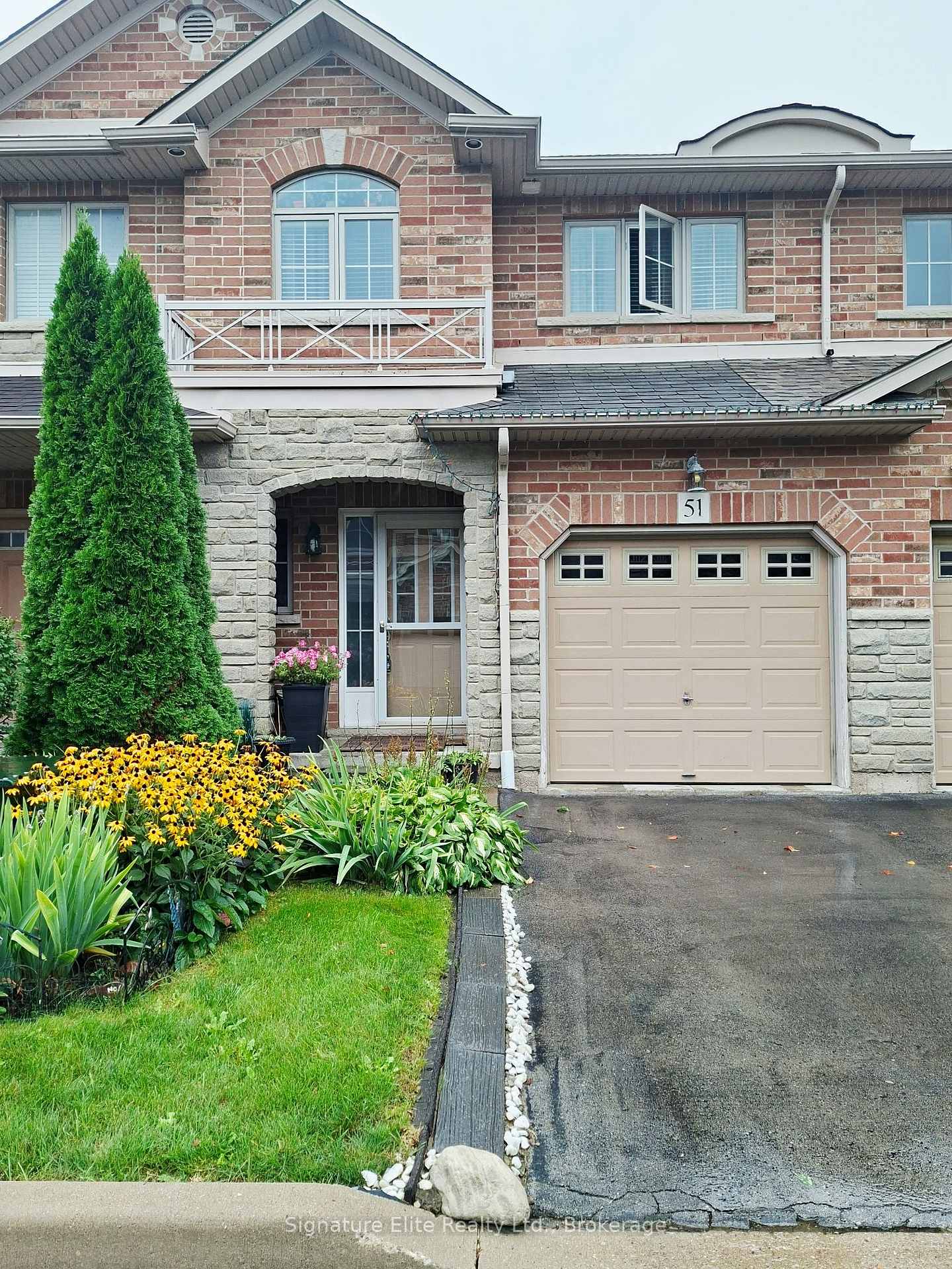 51 Marina Point Crescent, Hamilton, ON L8E 0E4