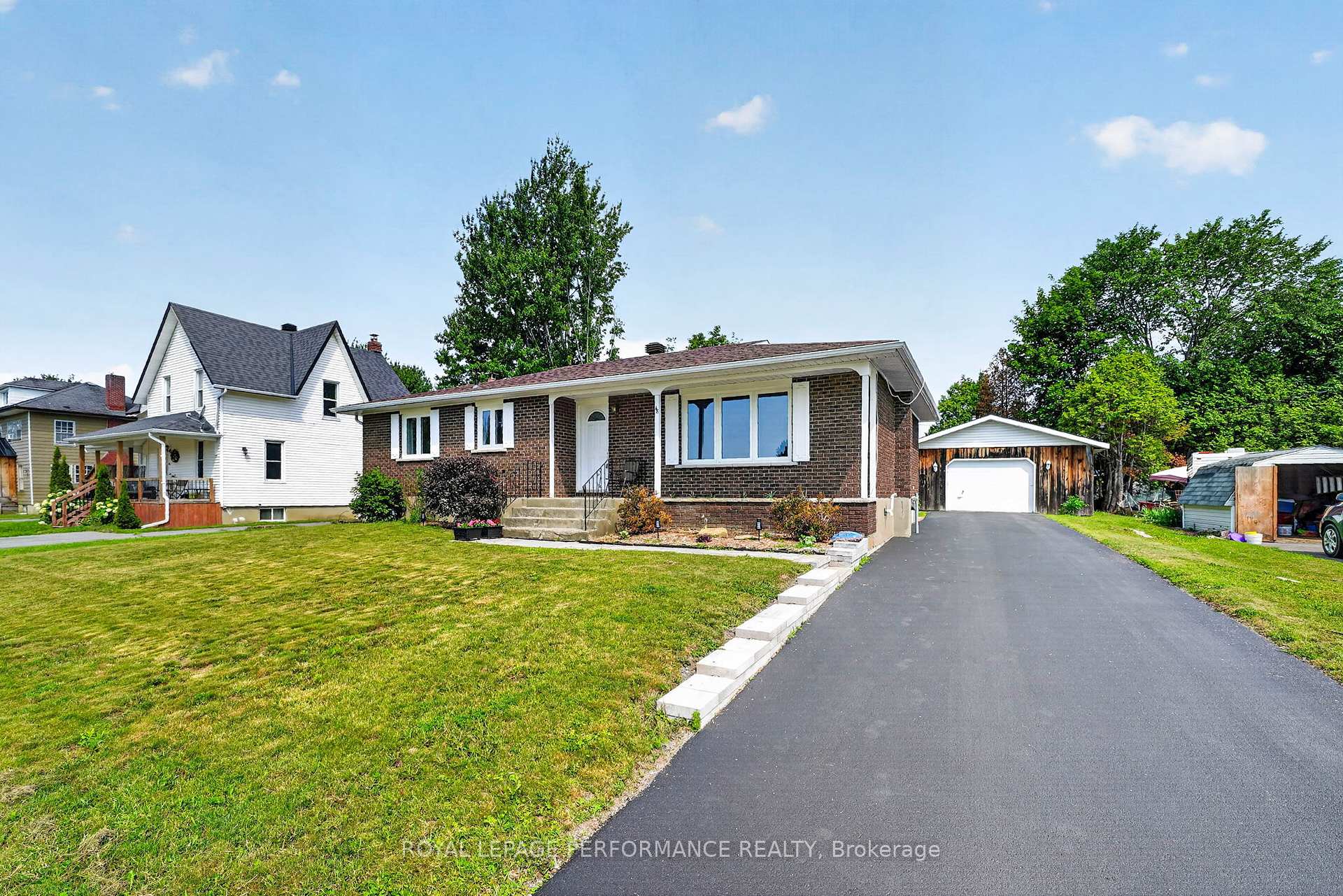 48 Pine Street, South Stormont, ON K0C 1M0