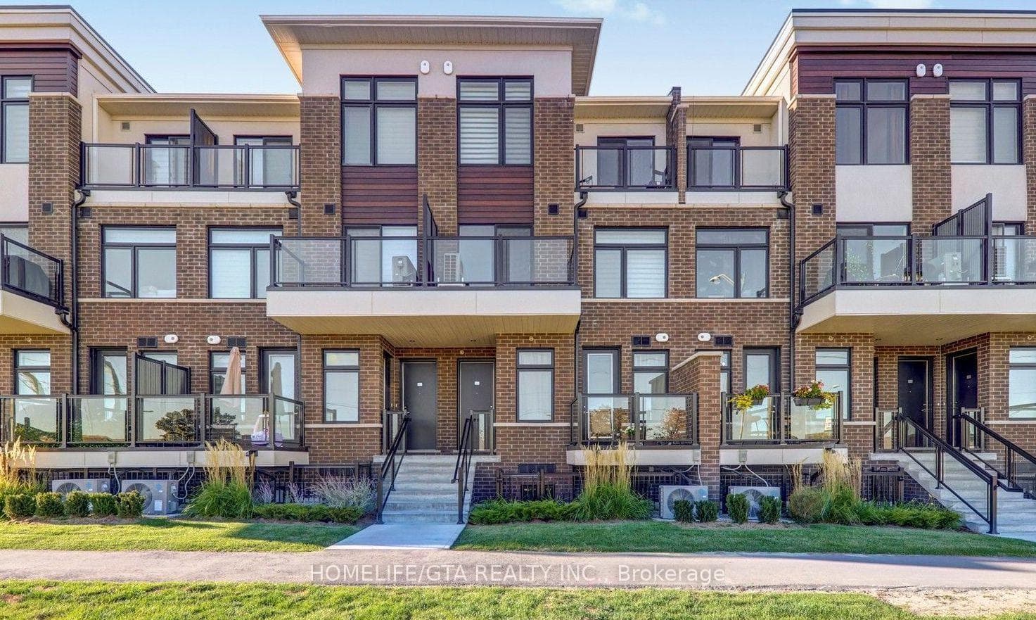 755 Omega Drive 323, Pickering, ON L1V 0H1