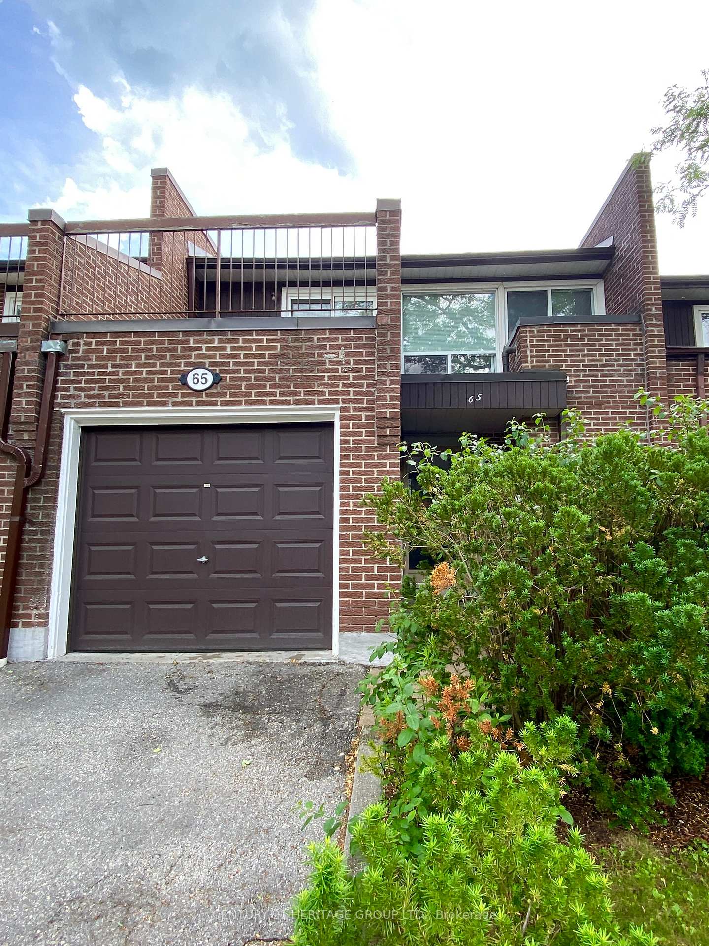 65 Black Hawk Way, Toronto, ON M2R 3L7