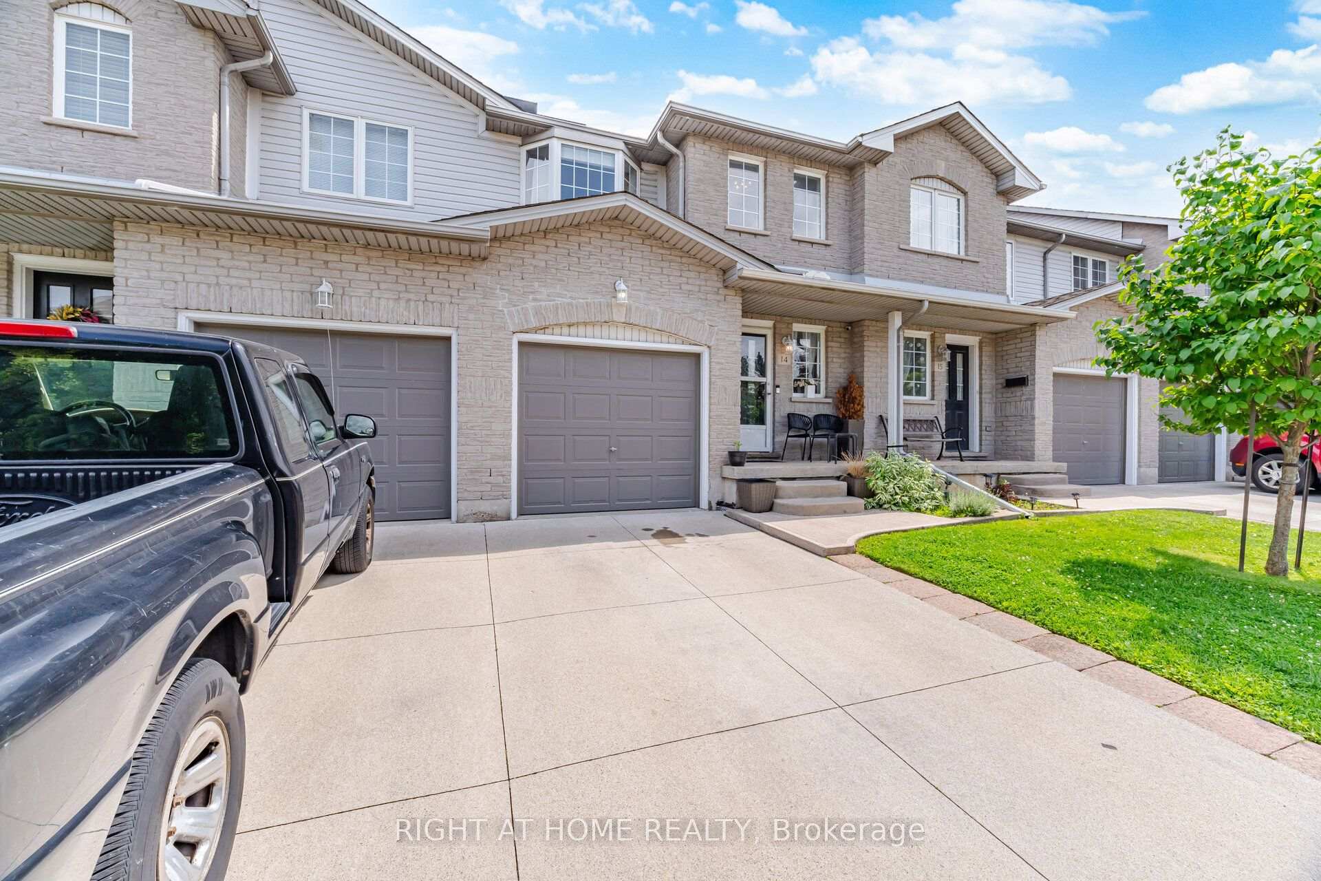 104 Frances Avenue 14, Hamilton, ON L8E 5X3