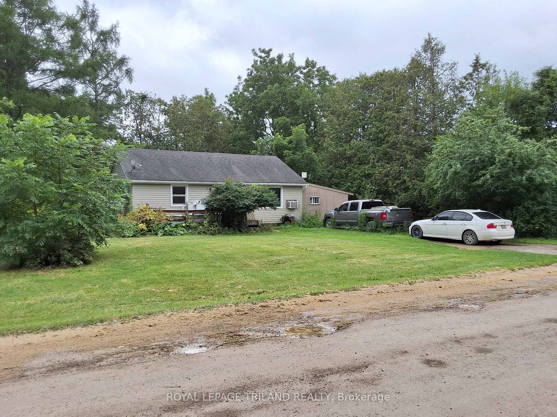6745 Trafalgar Street, Thames Centre, ON N0L 1G4
