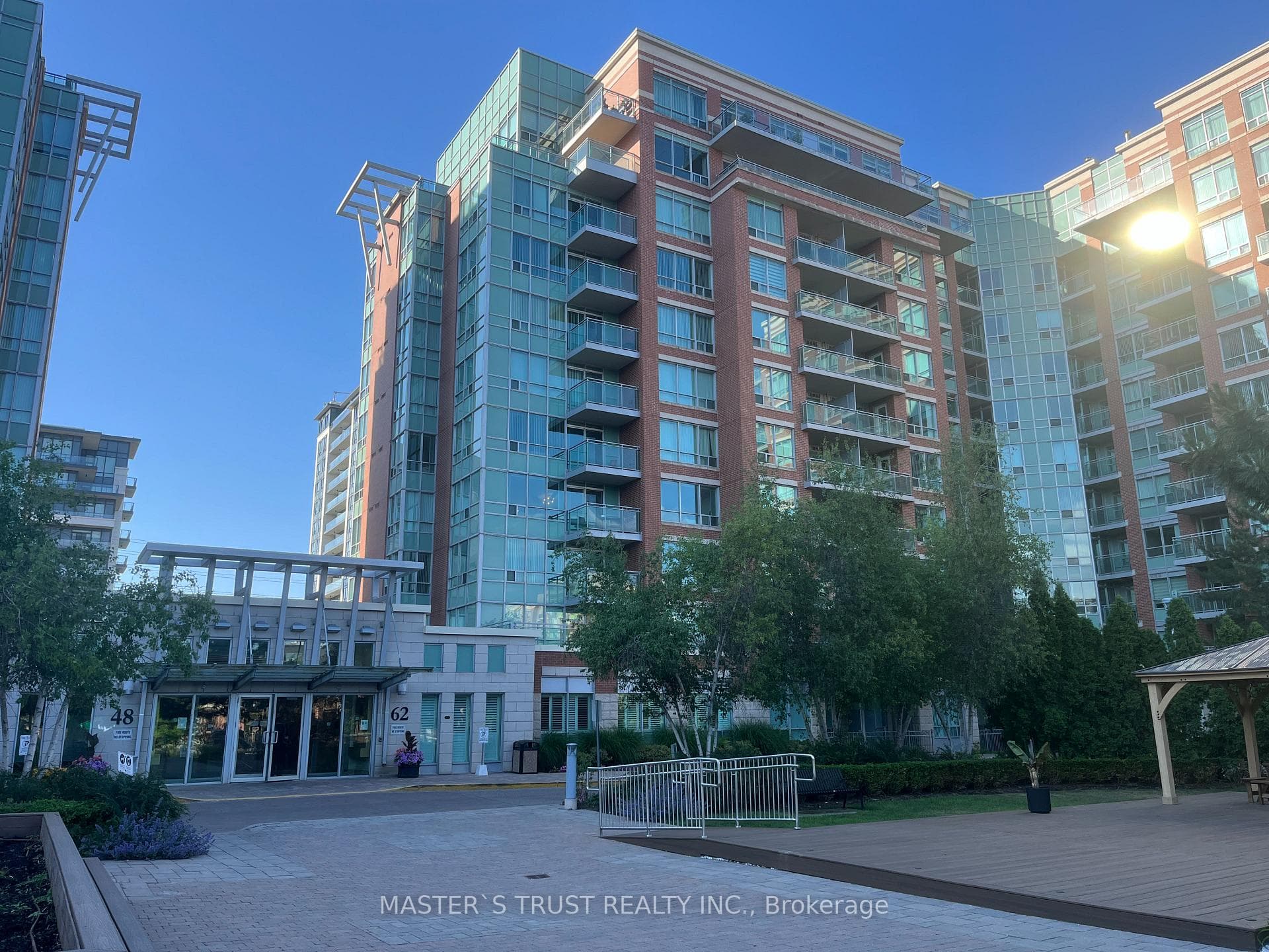 62 Suncrest Boulevard 522, Markham, ON L3T 7Y6