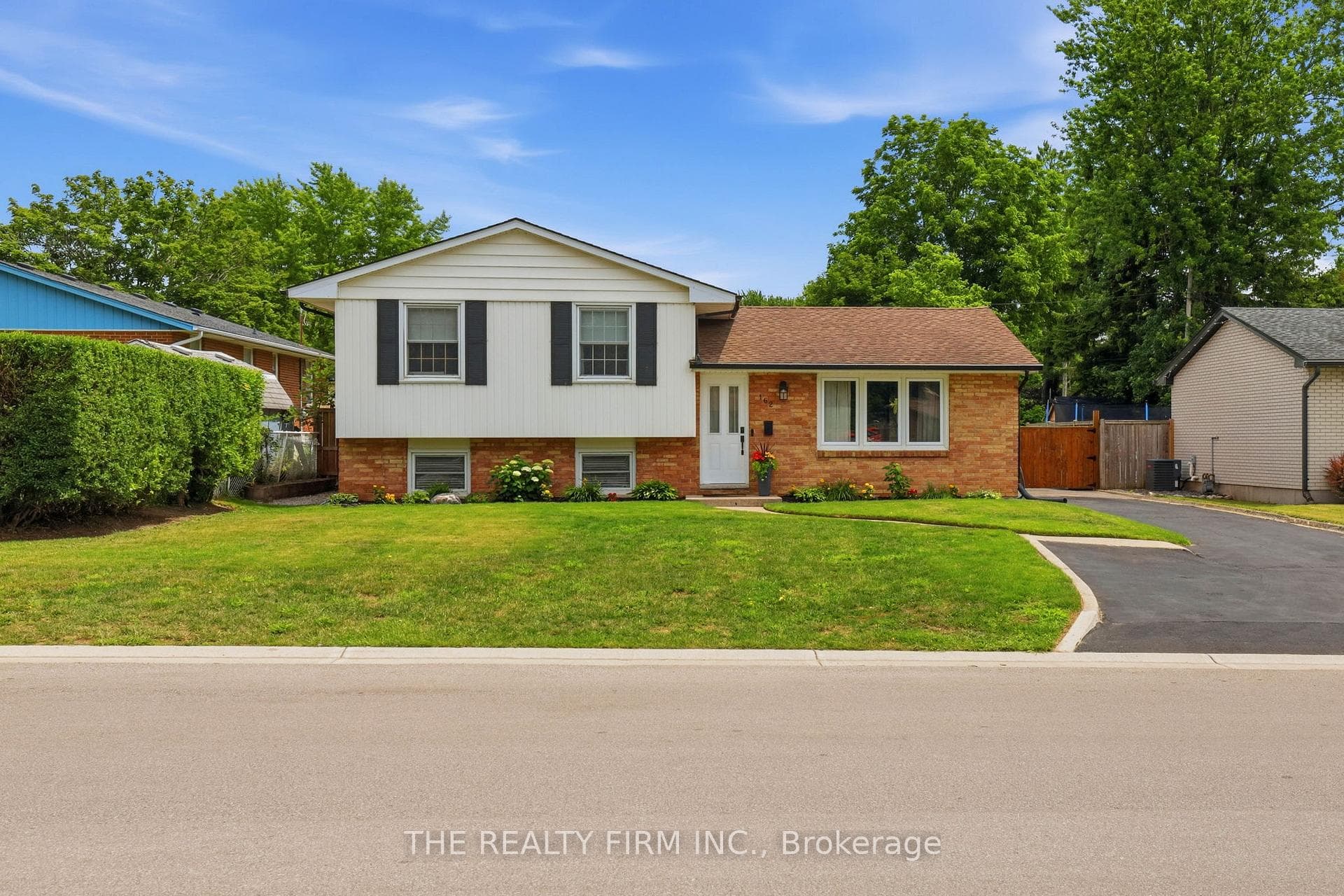 162 Oakwood Drive, Thames Centre, ON N0L 1G3