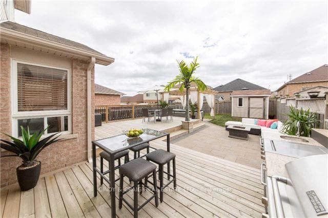 208 Cornish Drive, Clarington, ON L1E 3H4