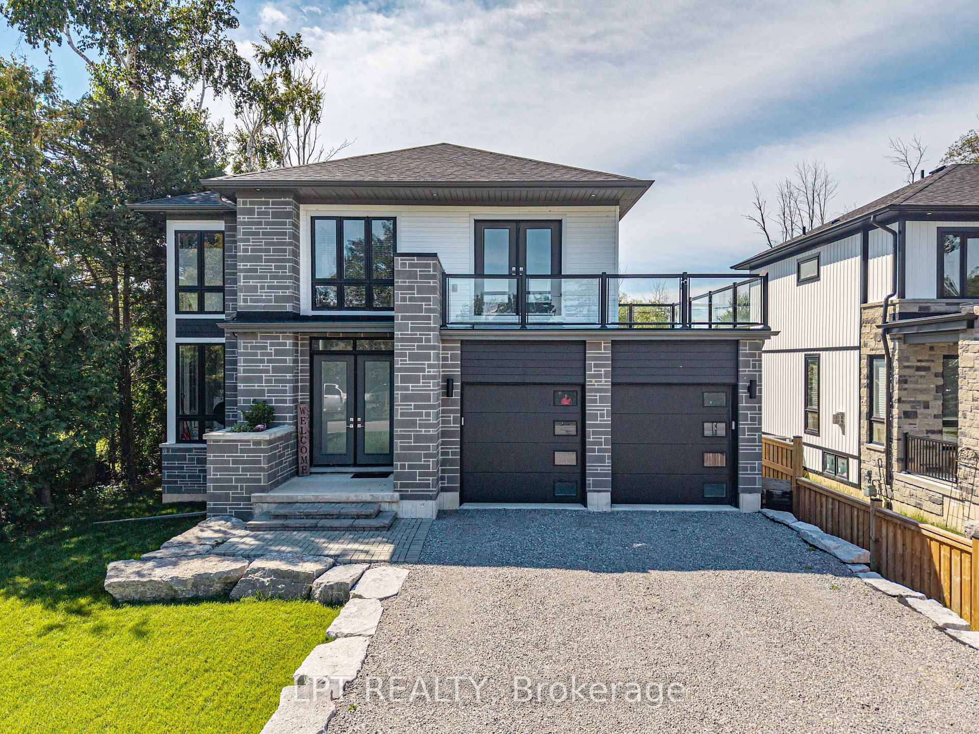 36 Blue Jay Boulevard, Georgina, ON L0E 1N0