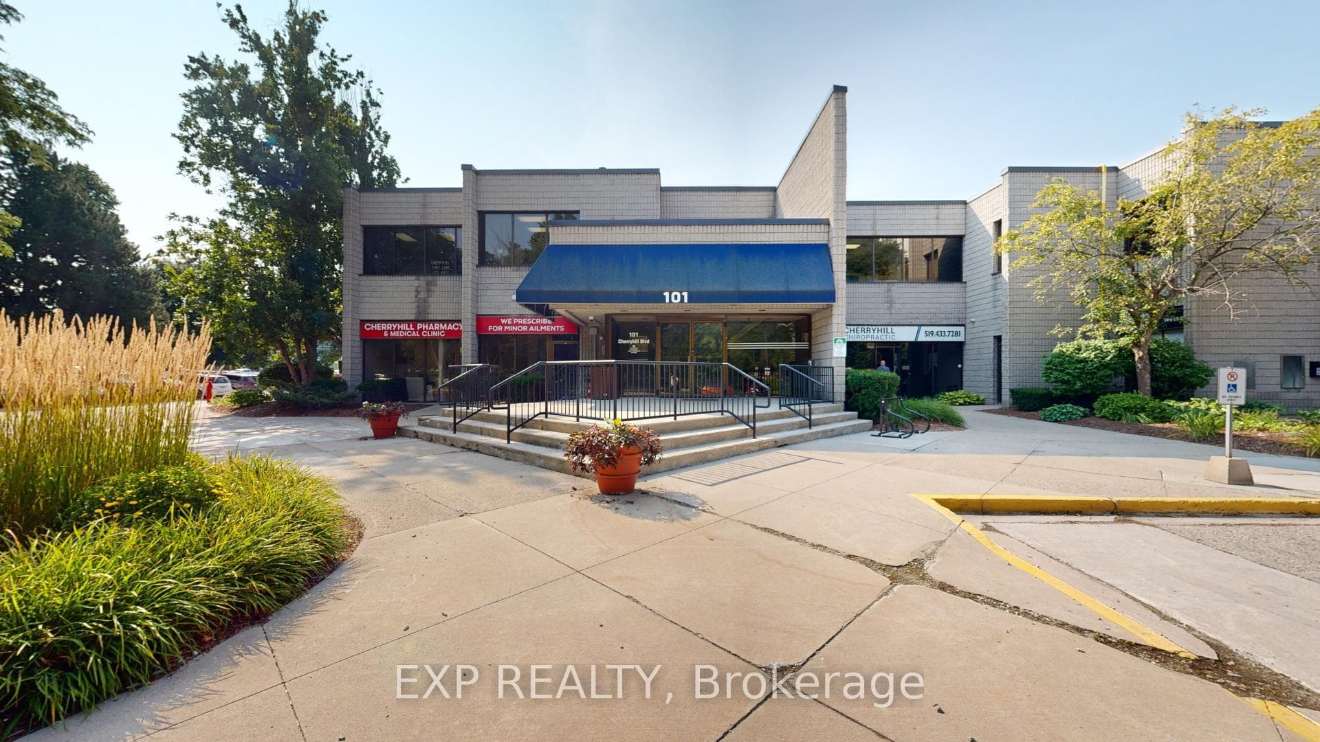 101 Cherryhill Boulevard 217, London North, ON N6H 4S4