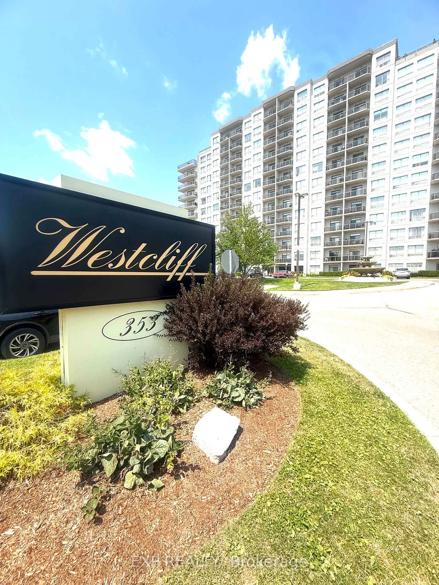 353 Commissioners Road W 304, London South, ON N6J 0A3