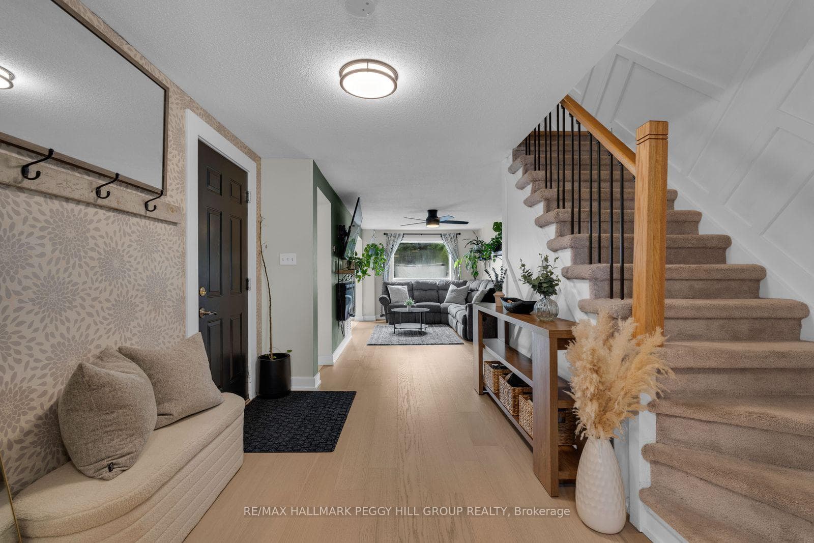 195 Dunsmore Lane, Barrie, ON L4M 6Z8