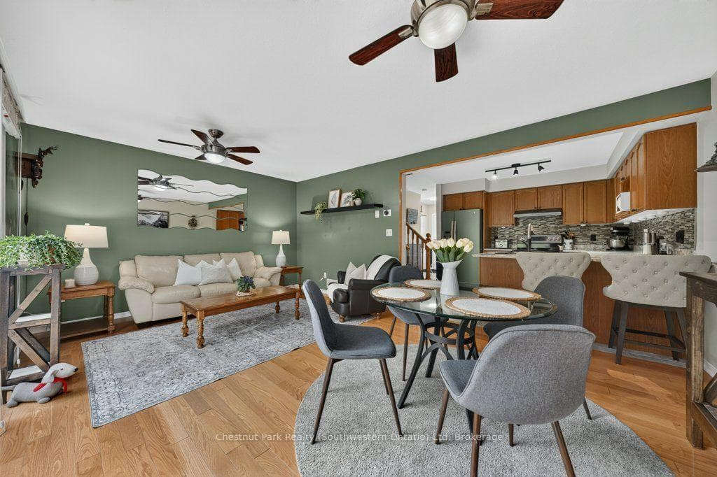 31 Schroder Crescent 48, Guelph, ON N1E 7M6