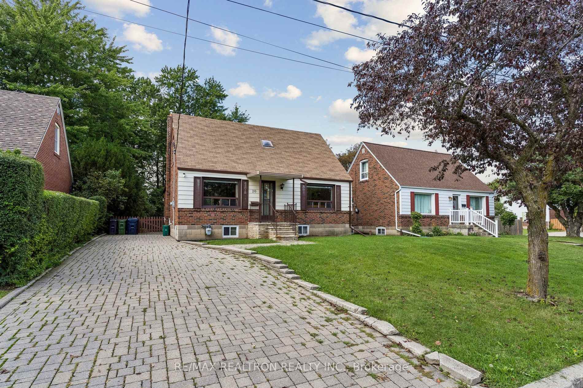 20 Edithvale Drive, Toronto, ON M2N 2R5