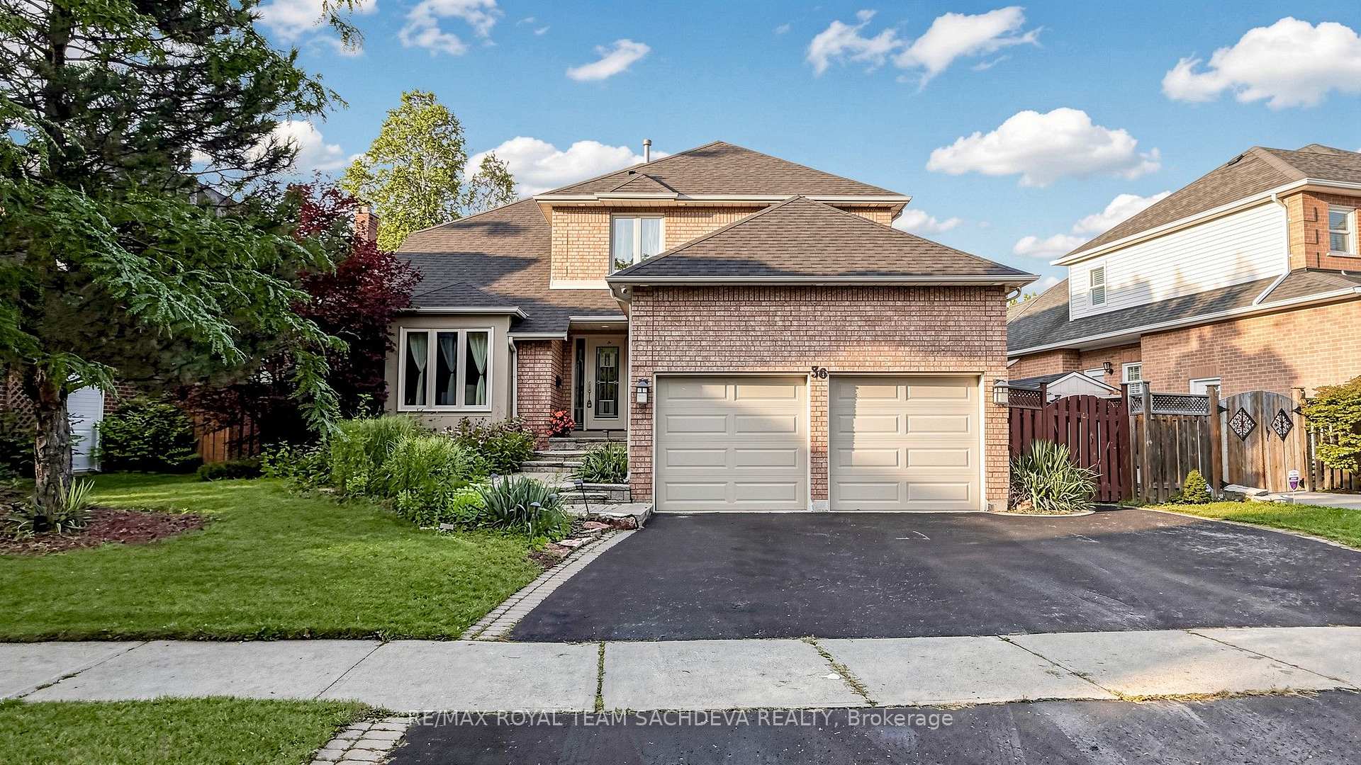 36 Kennett Drive, Whitby, ON L1P 1L5