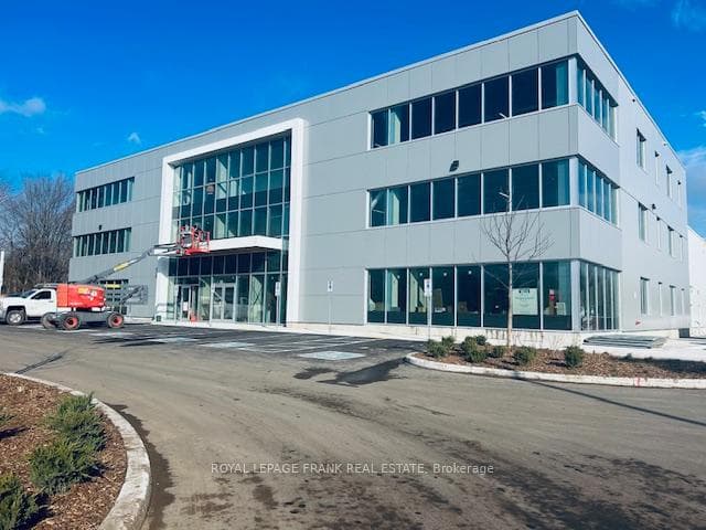 1707 Thornton Road N 301, Oshawa, ON L1H 7K4