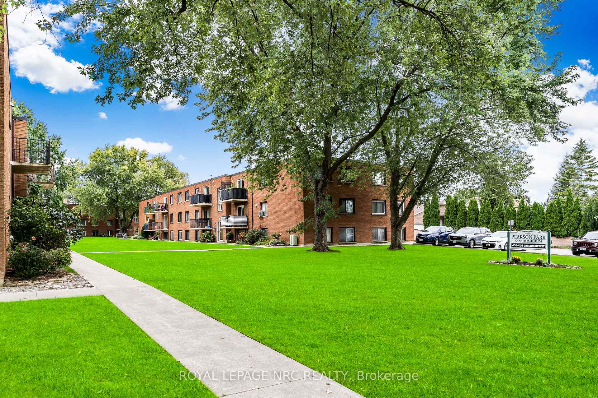 454 CARLTON Street 7, St. Catharines, ON L2M 4X1
