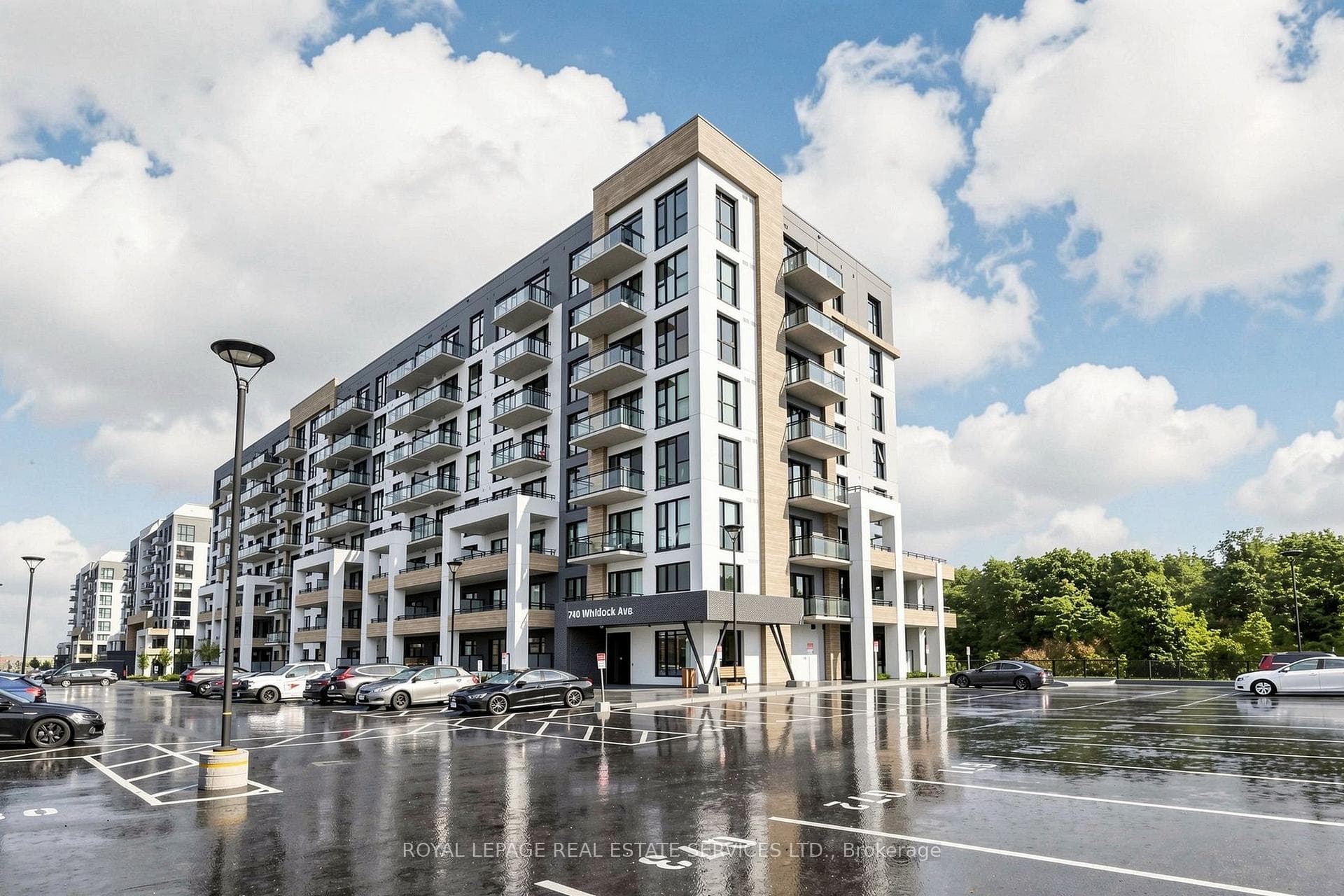 740 Whitlock Avenue 405, Milton, ON L9E 1B6