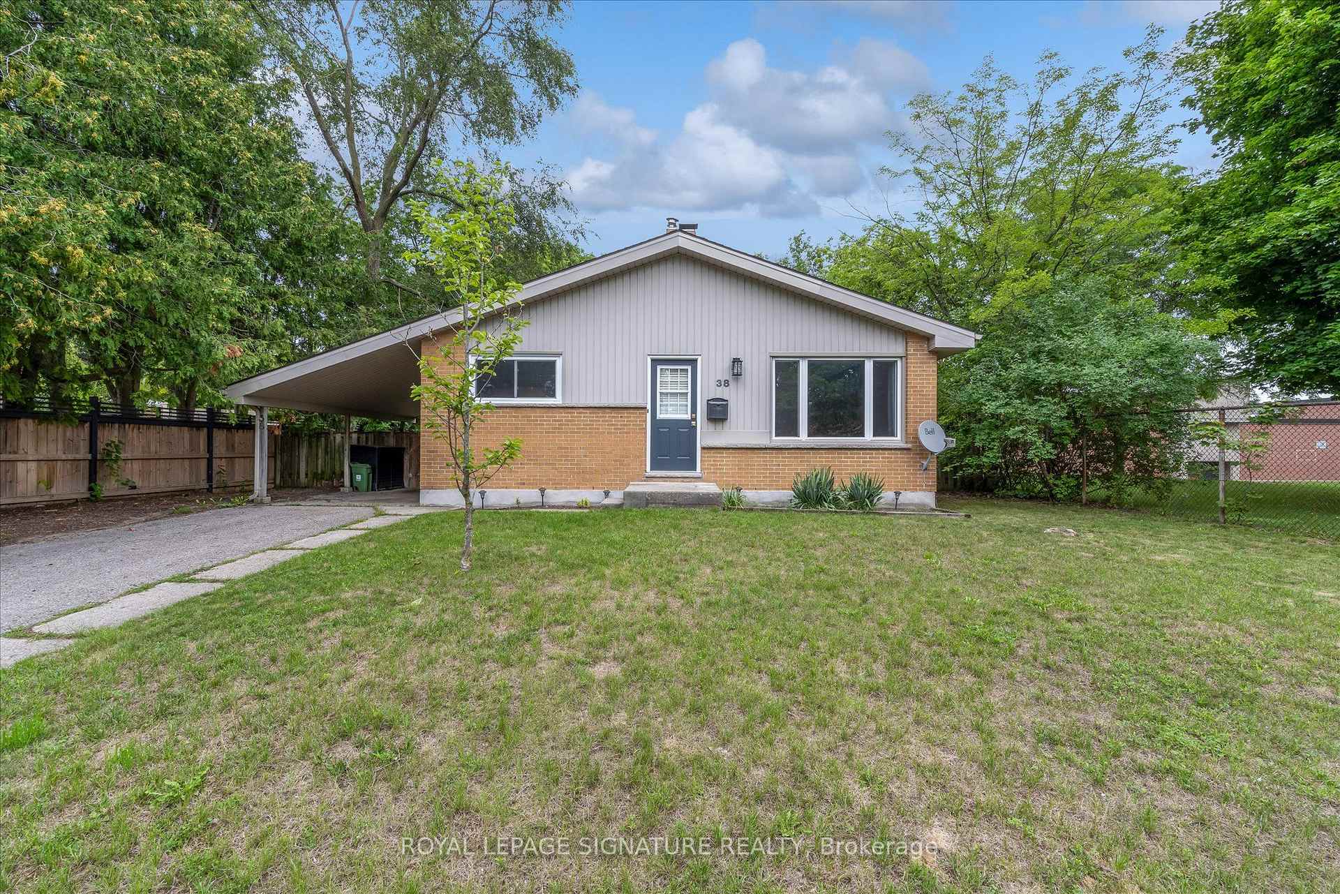 38 Tewskbury Crescent, London East, ON N5V 2M8