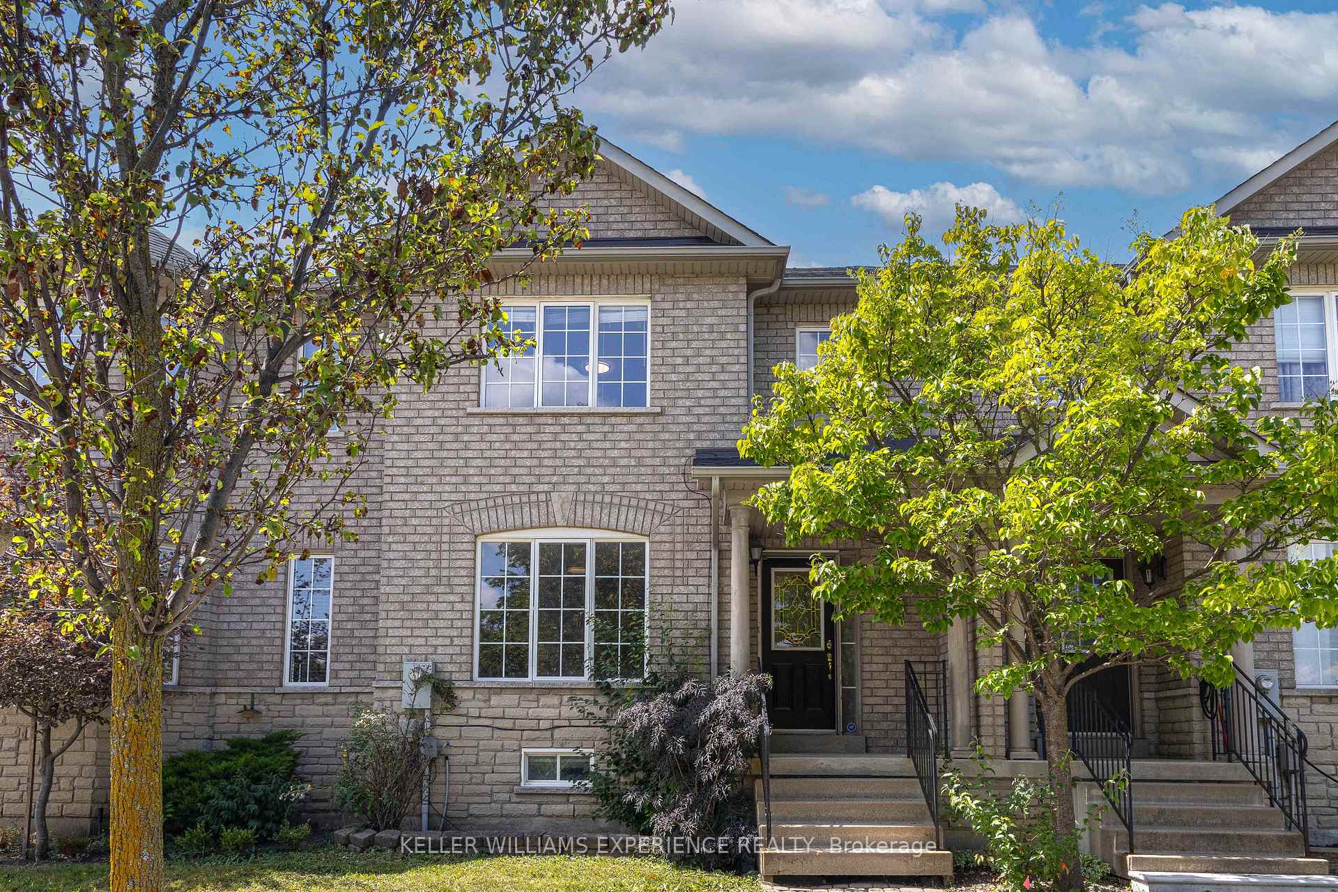 4 Castle Park Boulevard, Vaughan, ON L4H 1M5