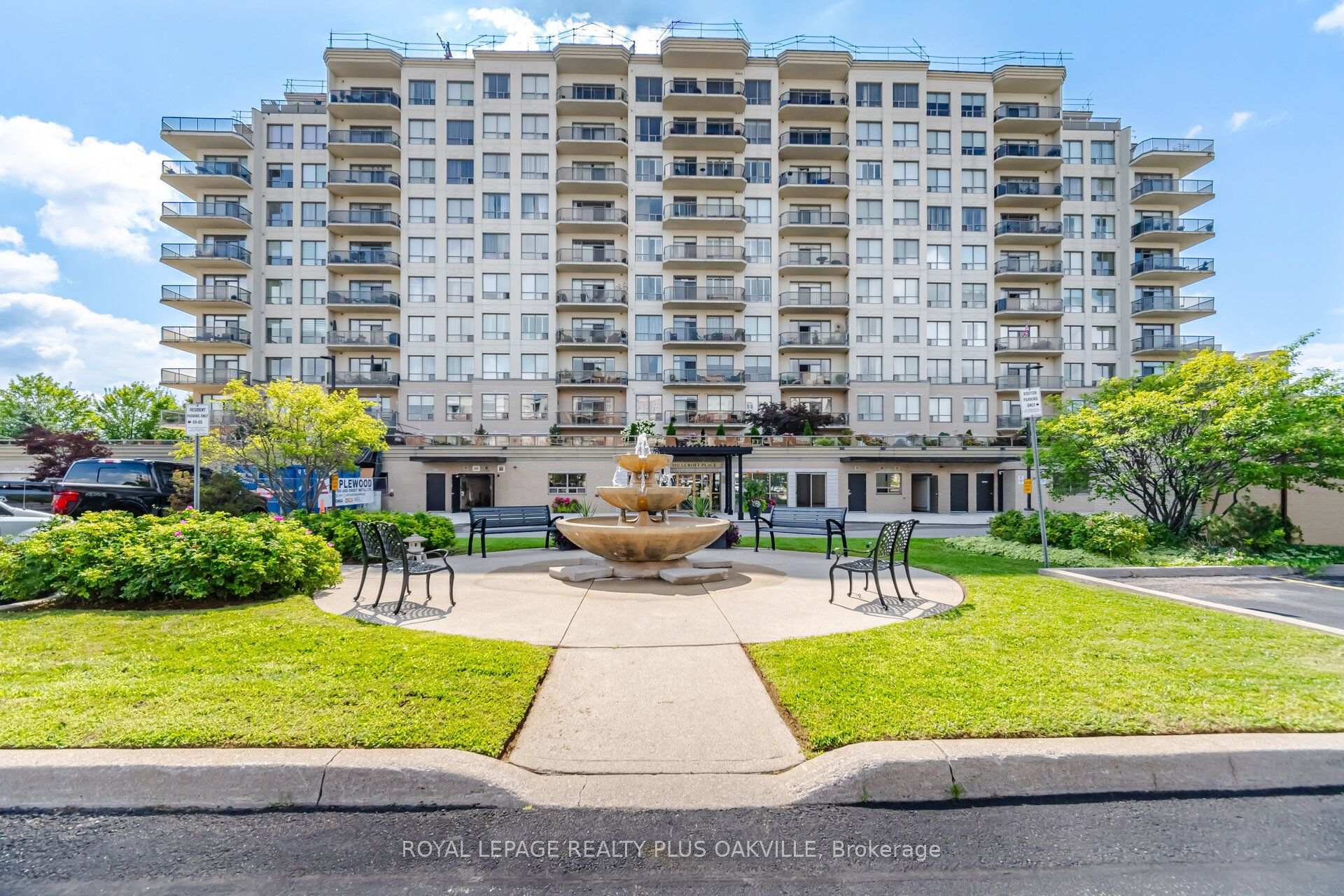 1998 Ironstone Drive 601, Burlington, ON L7L 7P7