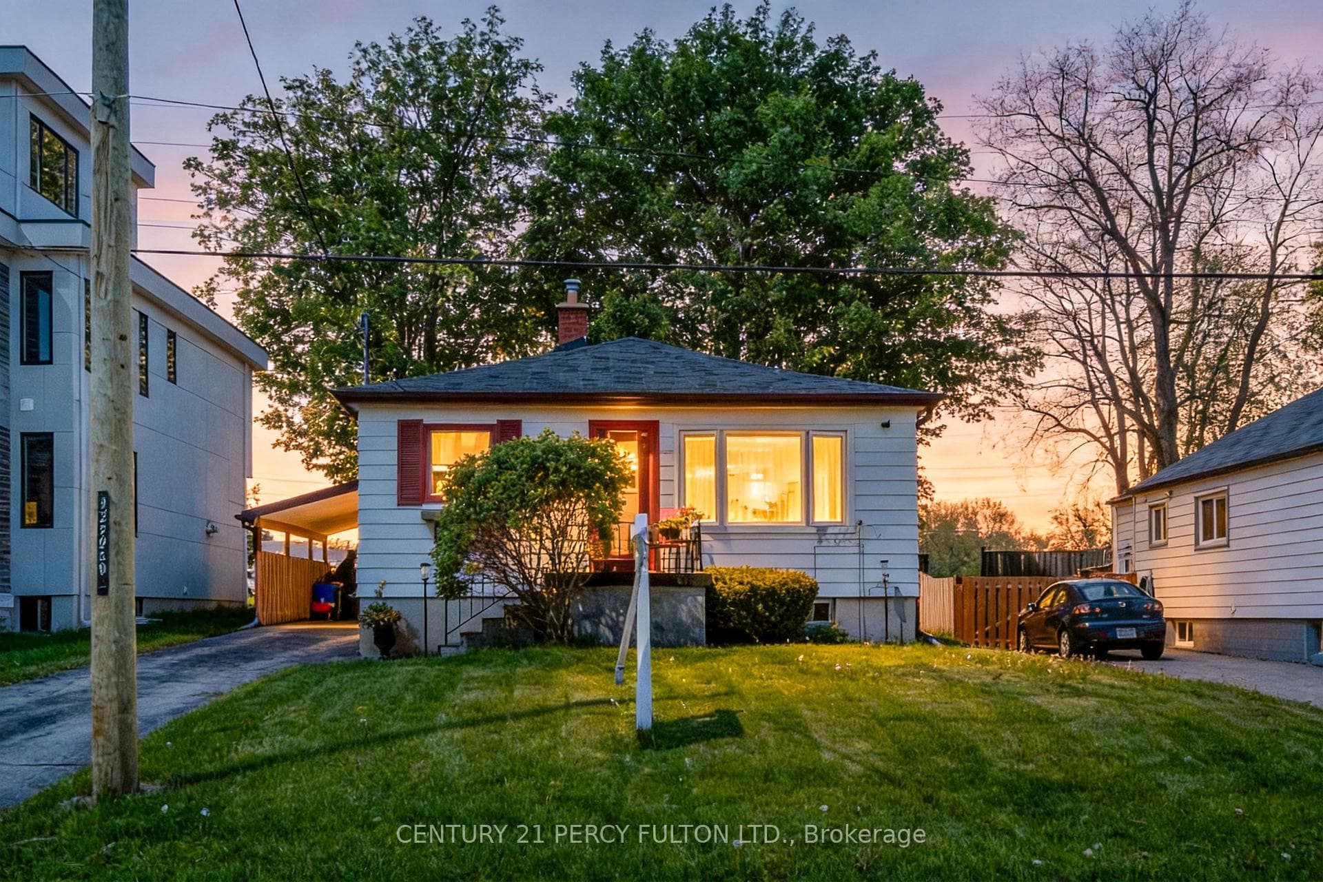 1986 Guild Road, Pickering, ON L1V 1Y1
