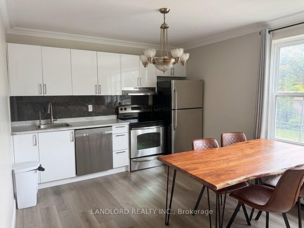 92 Trethewey Drive 5, Toronto, ON M6M 4B4