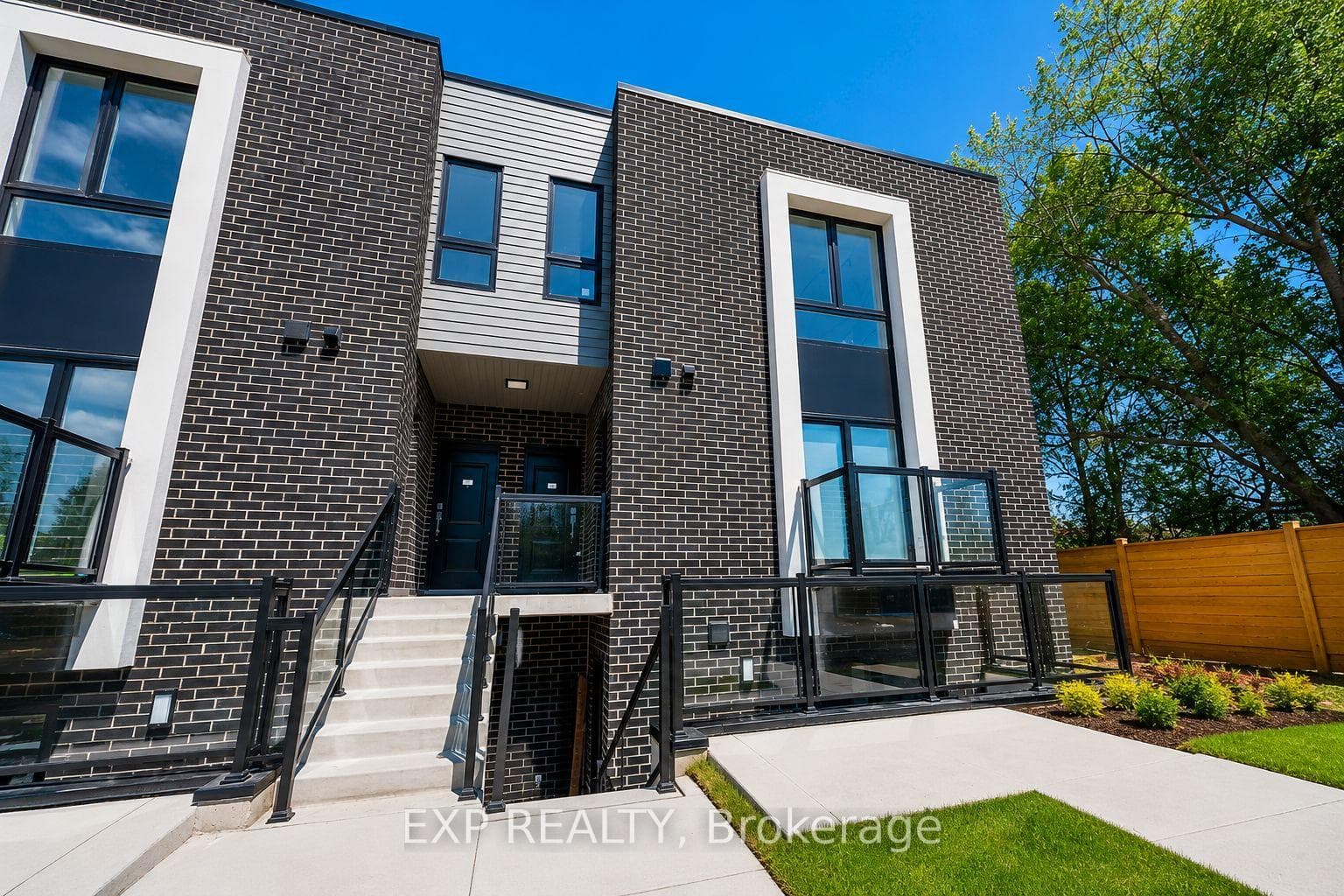 6065 MCLEOD Road 206, Niagara Falls, ON L2G 0Z7
