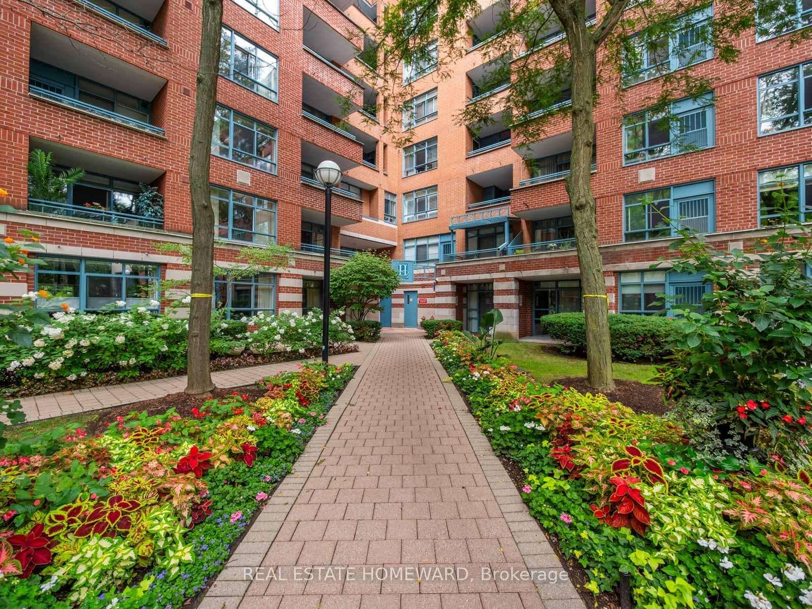 1091 Kingston Road 624, Toronto, ON M1N 4E5