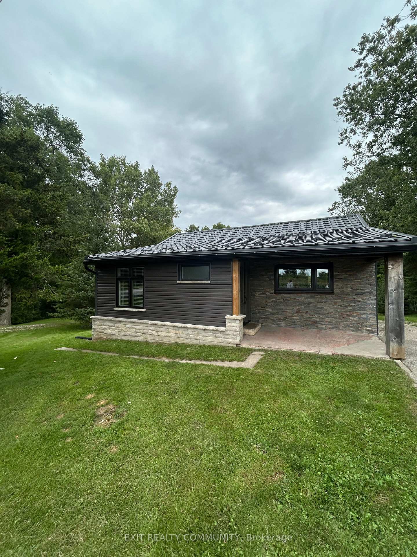 22530 Coldstream Road, Middlesex Centre, ON N0L 1R0