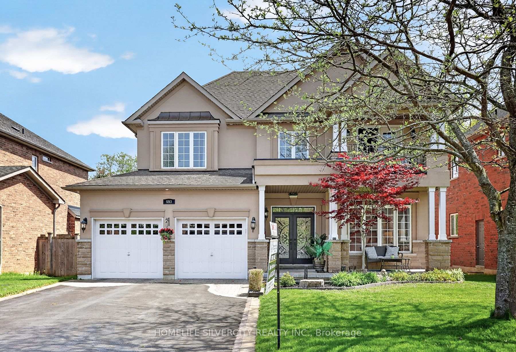 593 Maitland Drive, Pickering, ON L1W 3T6