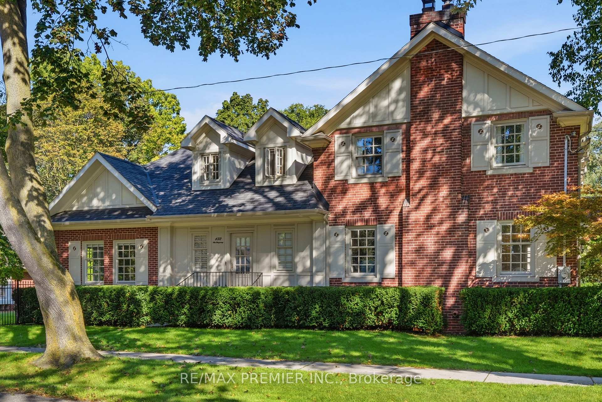 132 The Kingsway, Toronto, ON M8X 2V3